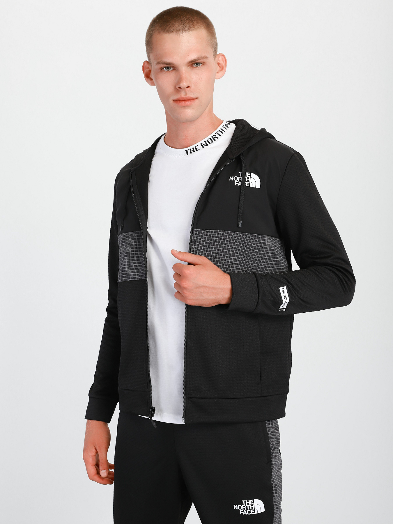 Кофта спортивная The North Face Mountain Athletics модель NF0A5IBVJK31 Фото