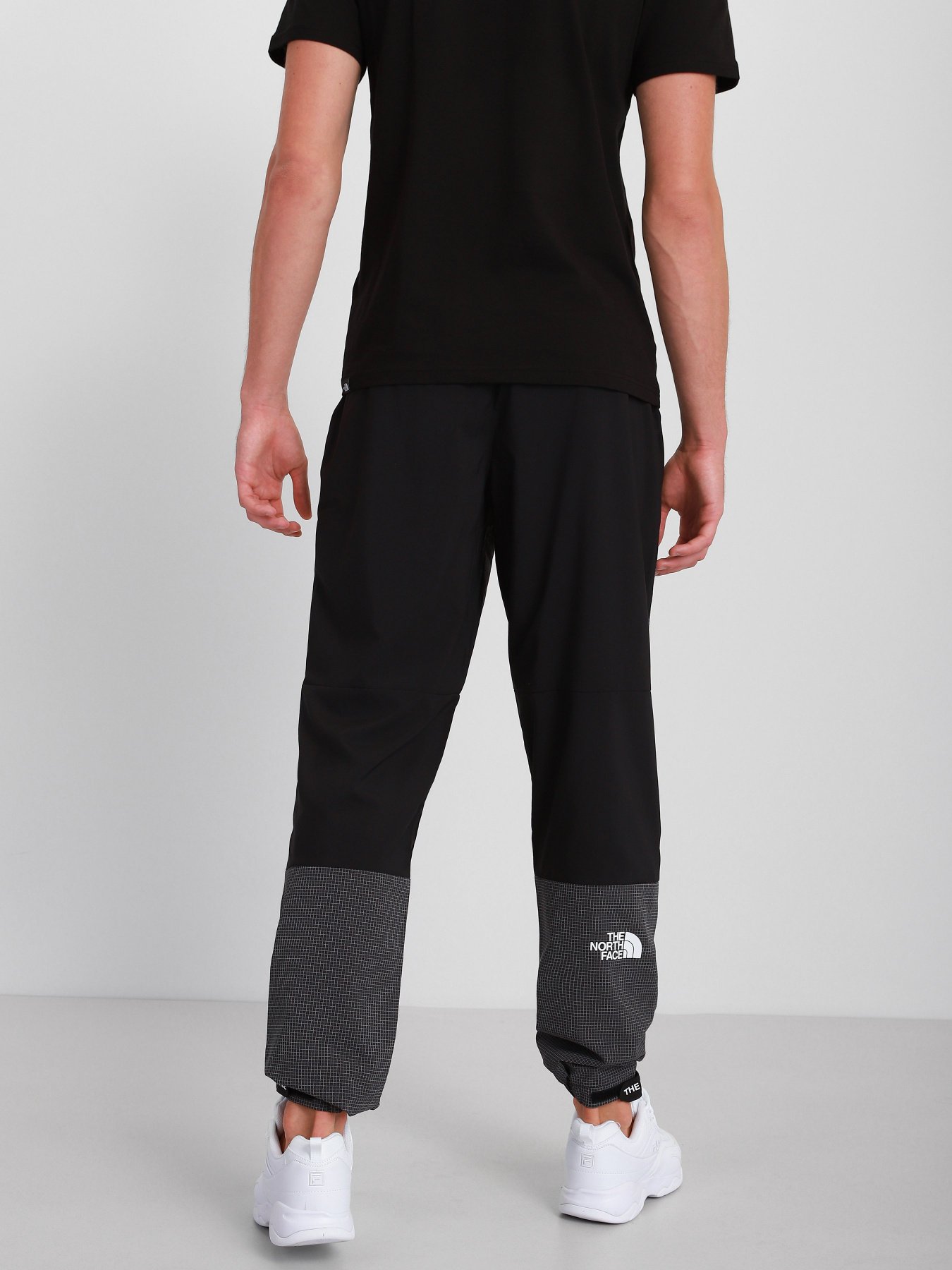 Повседневные штаны The North Face модель NF0A5IBTJK31 Фото