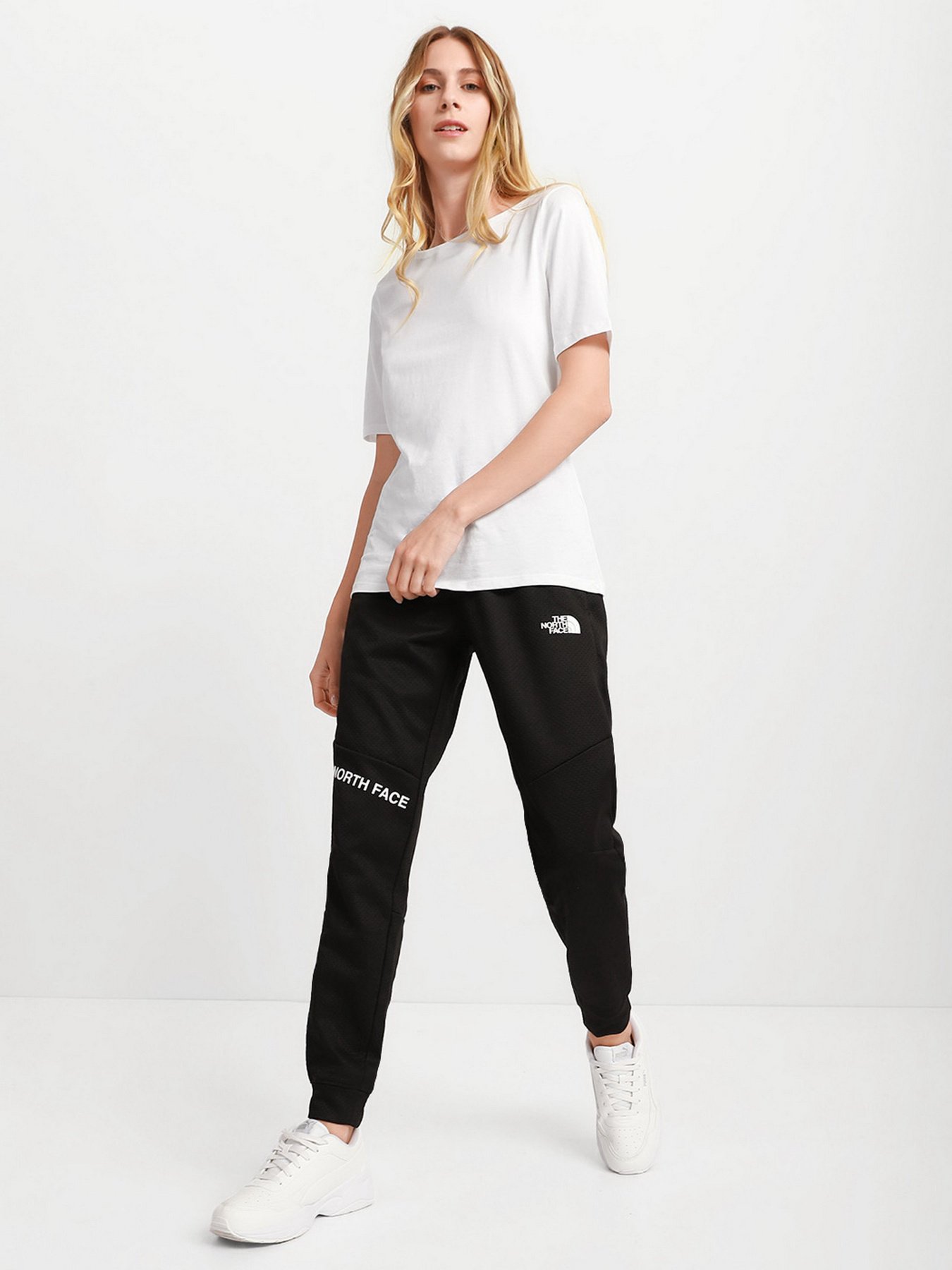 Штани повсякденні The North Face Mountain Athletics модель NF0A55HFJK31 Фото