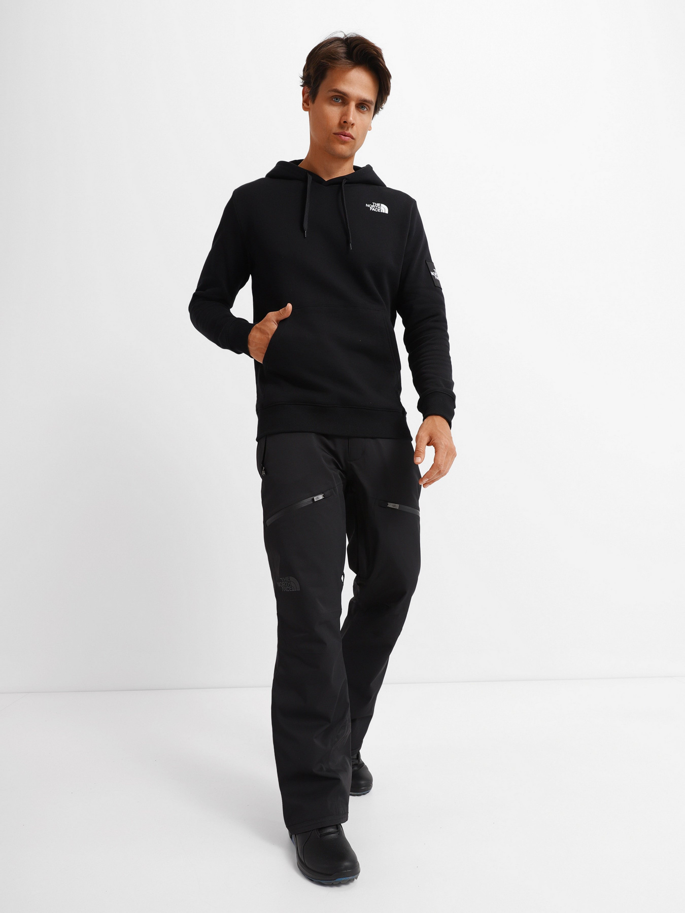 Аутдор и горнолыжные штаны The North Face Chakal модель NF0A5IYVJK31 Фото