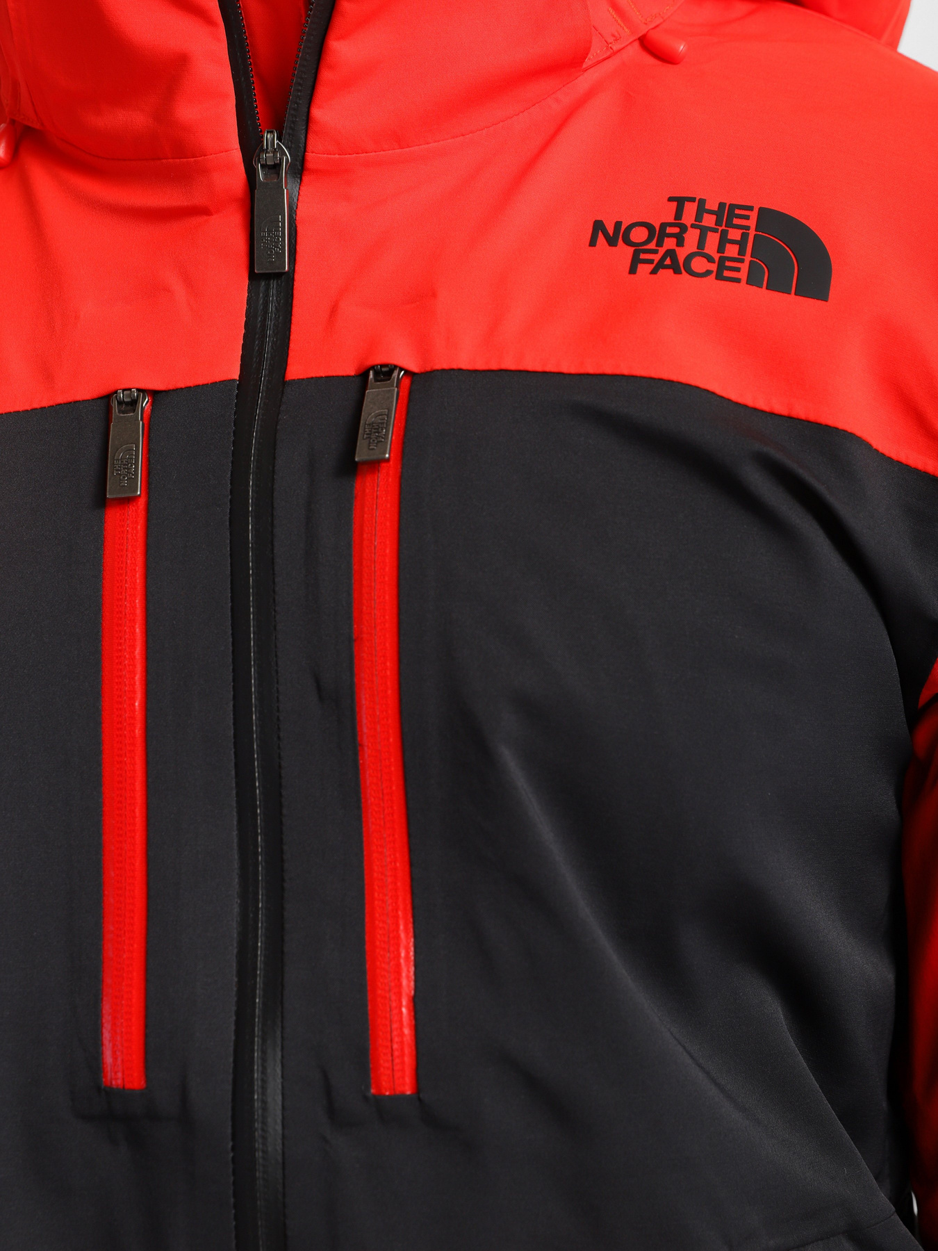 Аутдор та гірськолижна куртка The North Face Chakal модель NF0A5GM3WU51 Фото