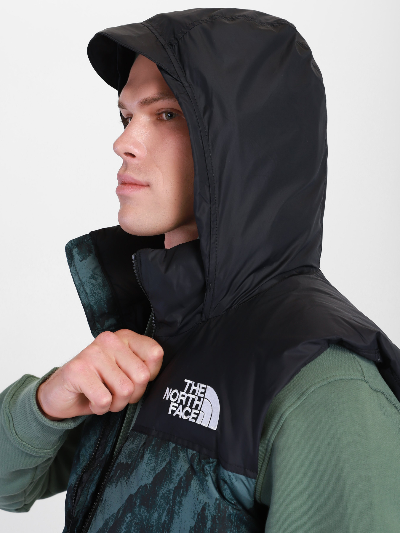 Утепленный жилет The North Face 1996 Retro Nuptse модель NF0A5IX529L1 Утепленный жилет The North Face 1996 Retro Nuptse модель NF0A5IX529L1 Фото