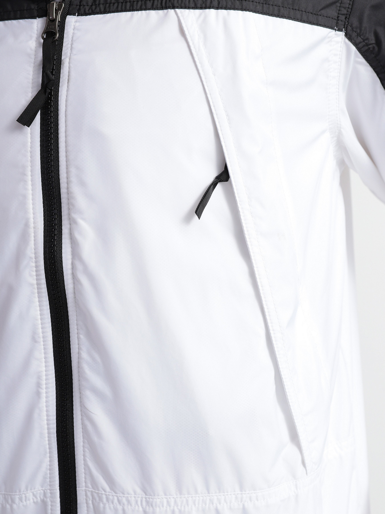 Демісезонна куртка The North Face Hydrenaline™ Wind модель NF0A53C1FN41 Фото