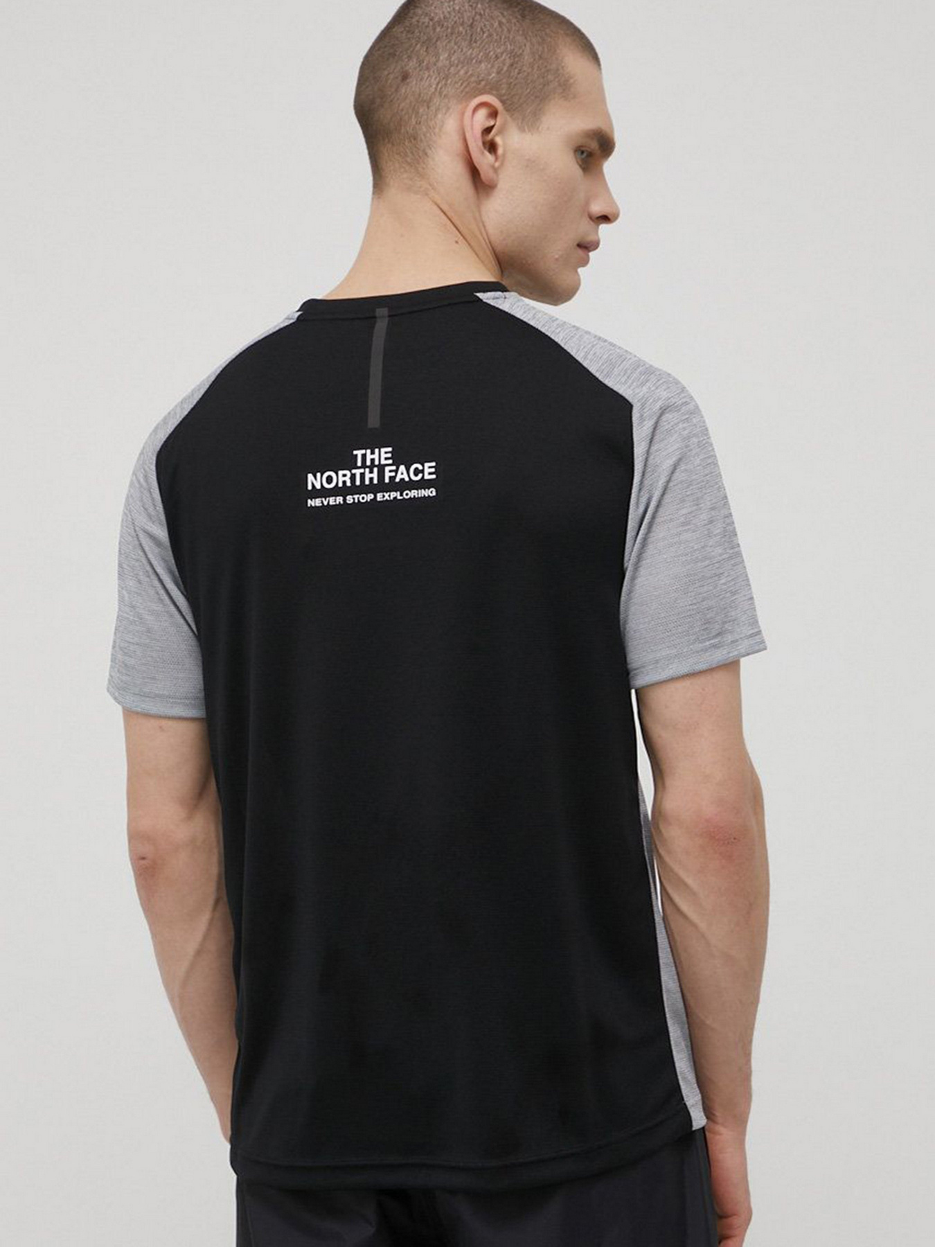 Футболки и поло The North Face Ma модель NF0A5IEUGAU1 Фото
