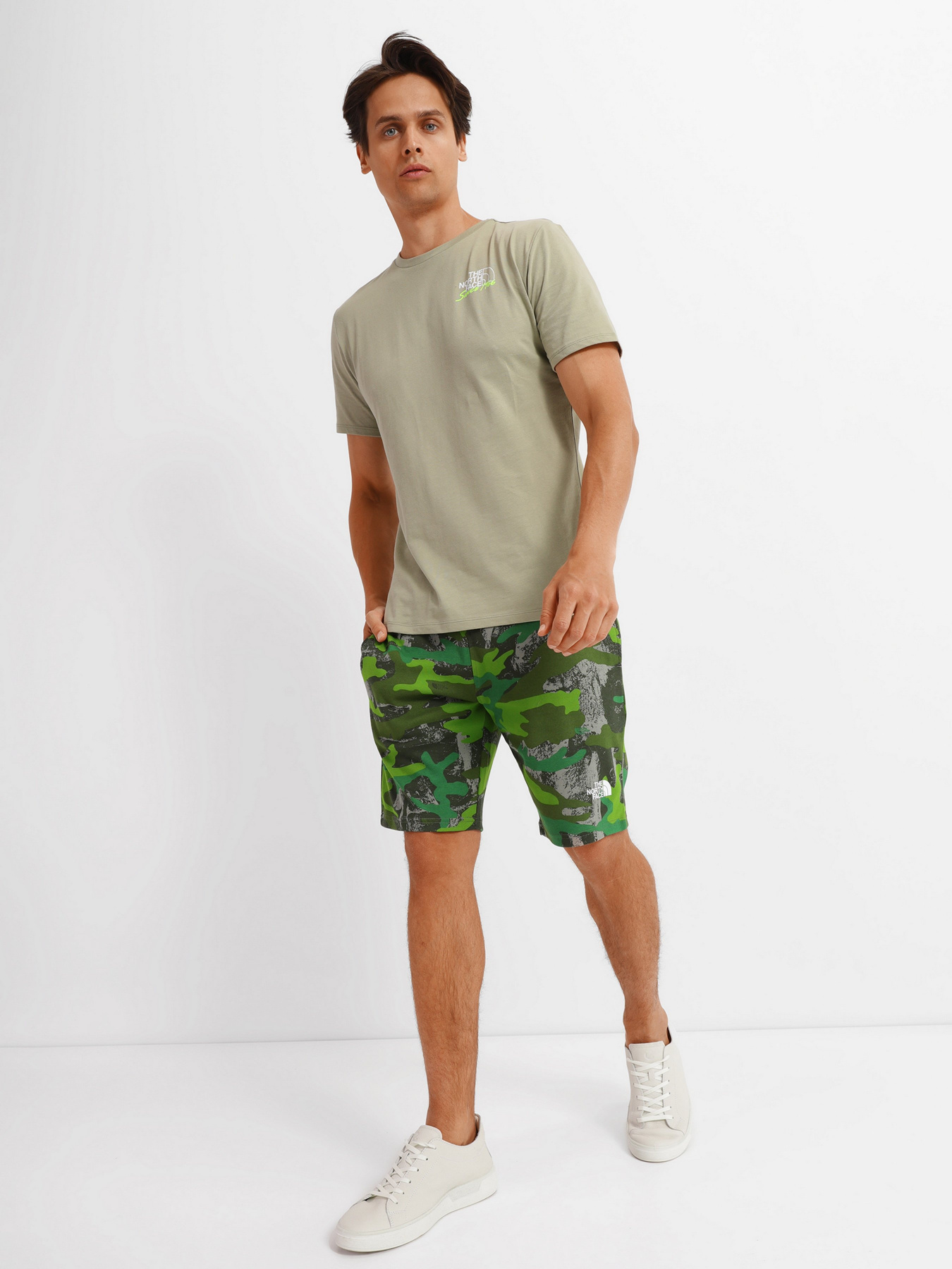 Повседневные шорты The North Face GRAPHIC SHORT LIGHT модель NF0A3S4F52H1 Фото