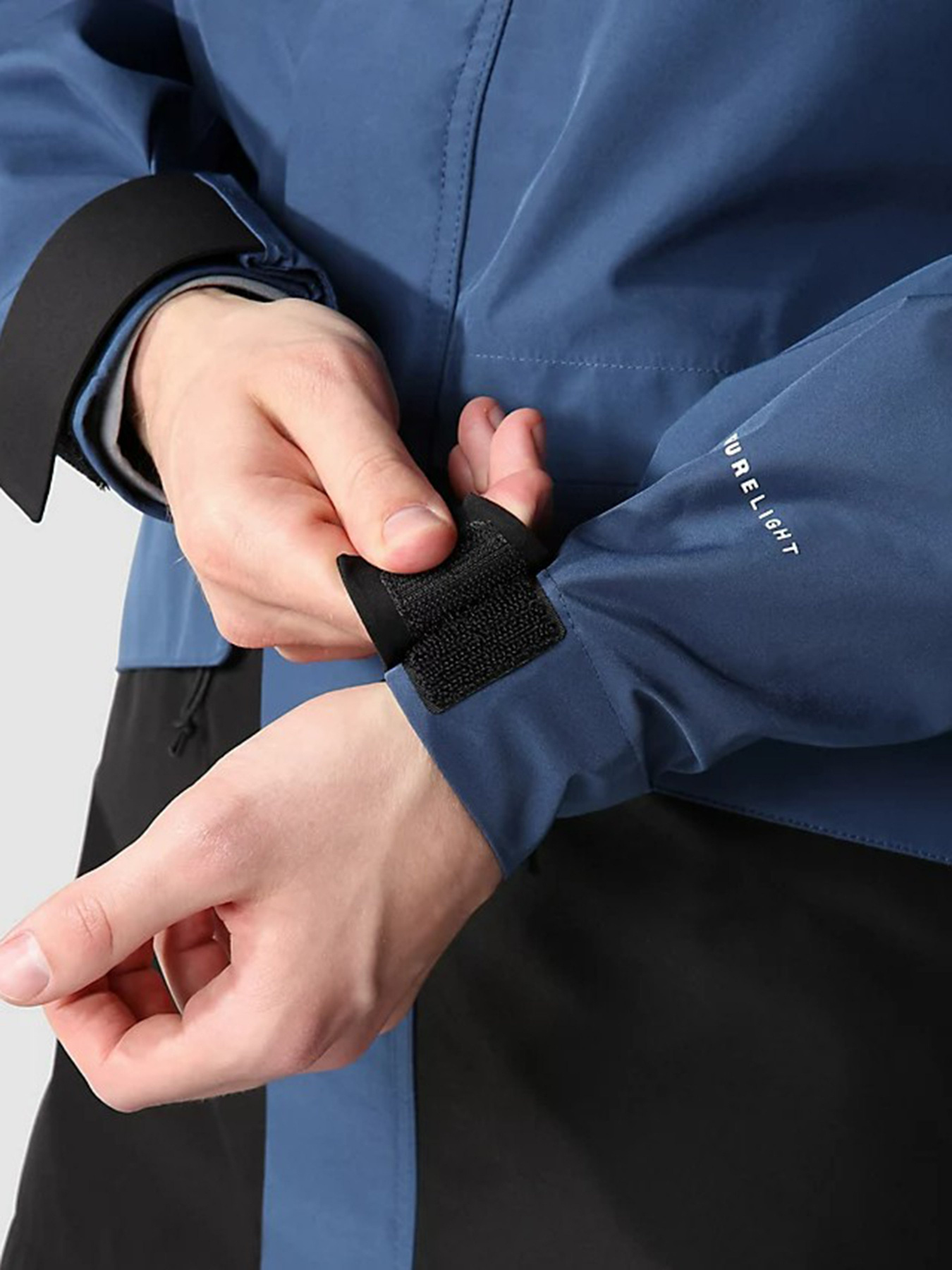 Демисезонная куртка The North Face Dryzzle All Weather Futurelight модель NF0A5IHMMPF1 Фото