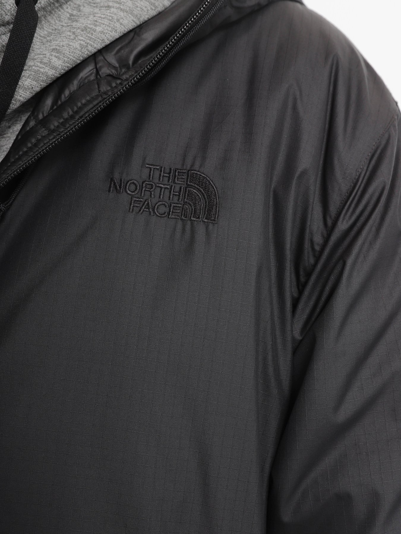 Демісезонна куртка The North Face AUBURN модель NF0A7UJIJK31 Фото