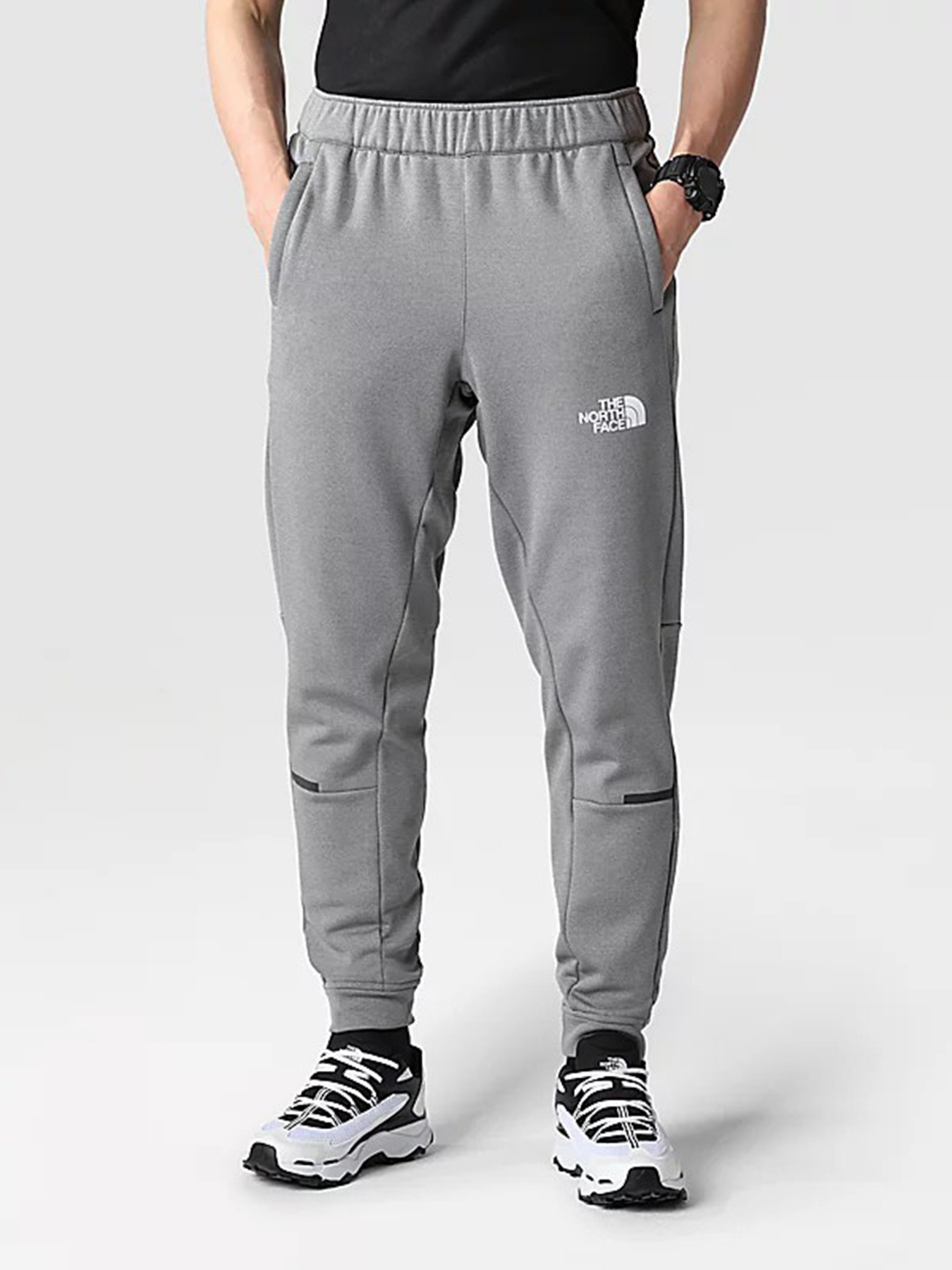 Штаны спортивные The North Face Mountain Athletics Wind модель NF0A7ZANDYY1 Фото