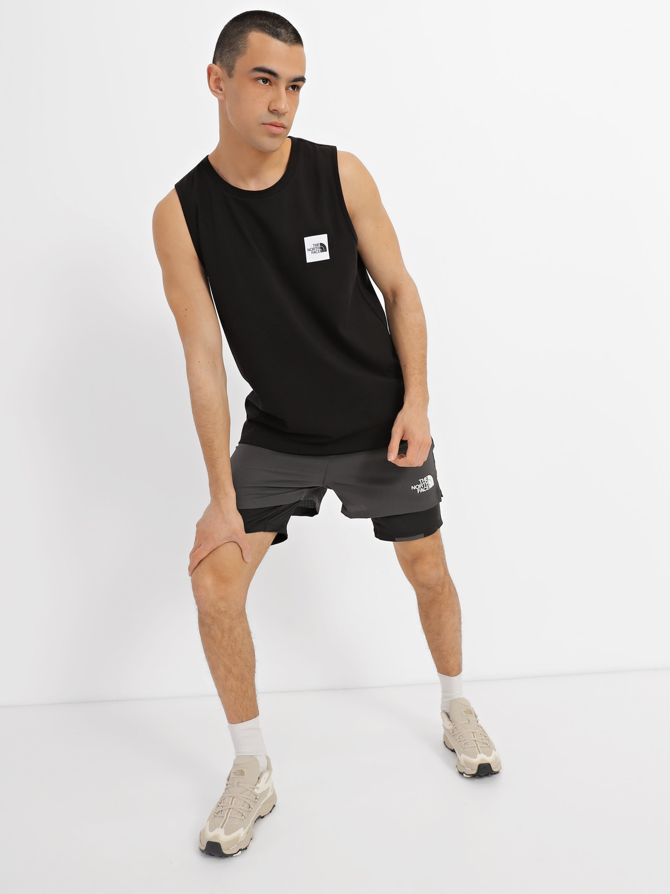 Спортивні шорти The North Face Mountain Athletics модель NF0A823TMN81 Фото