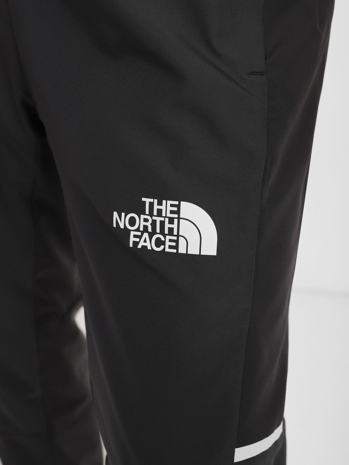 Спортивні штани The North Face Outdoor Mountain Athletics модель NF0A8249KT01 Фото