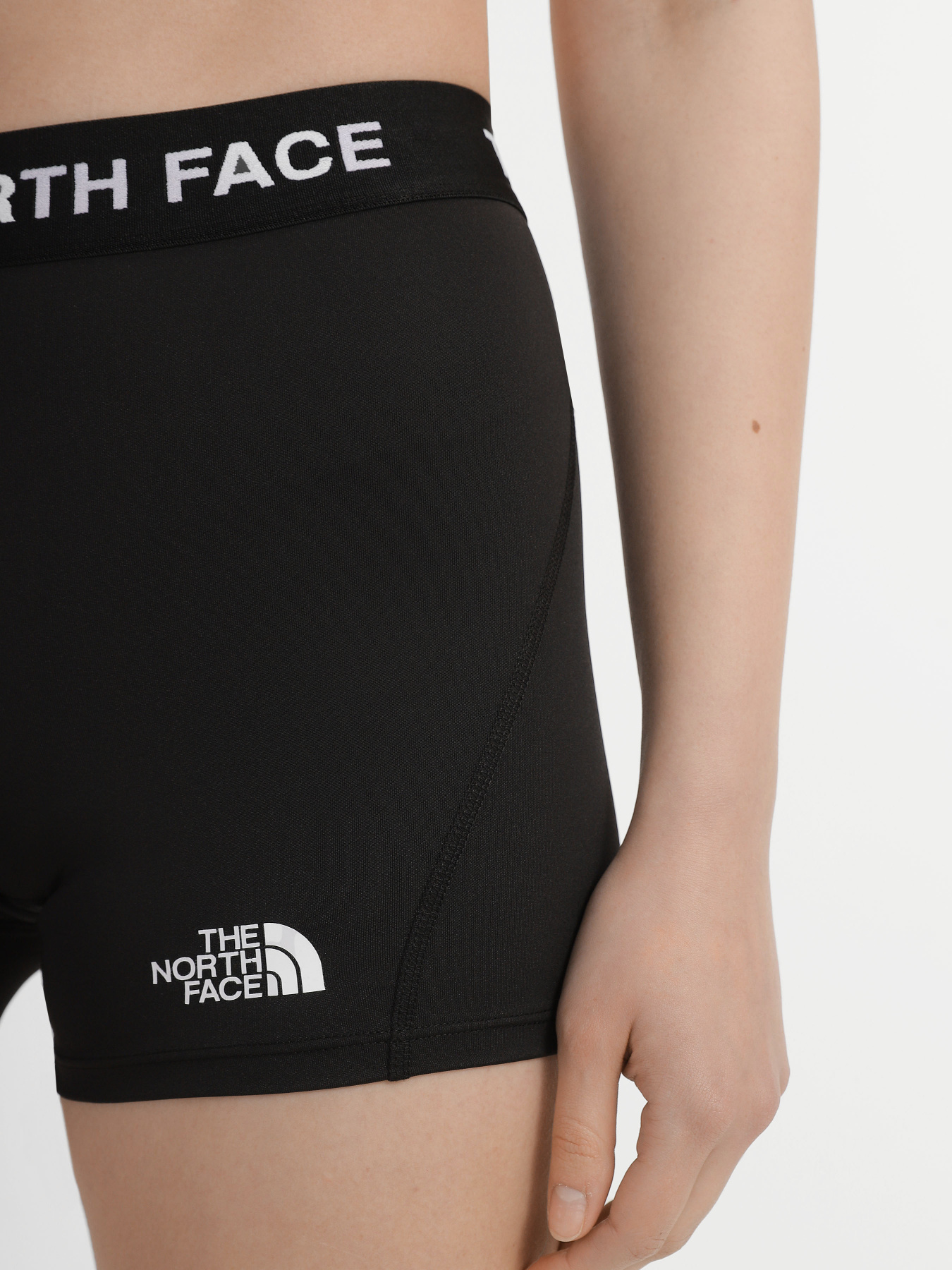 Спортивні шорти The North Face Training модель NF0A824NJK31 Фото