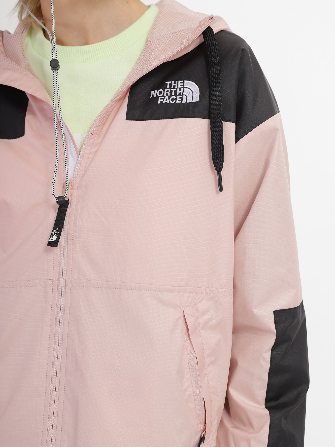 Вітровка The North Face Sheru модель NF0A4C9HLK61 Фото