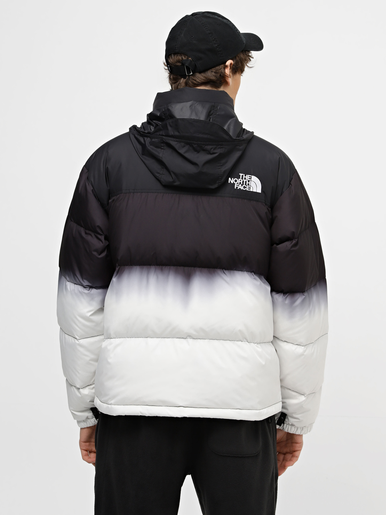 Зимняя куртка The North Face 96 Nuptse Dip Dye модель NF0A84QWMTT1 Фото