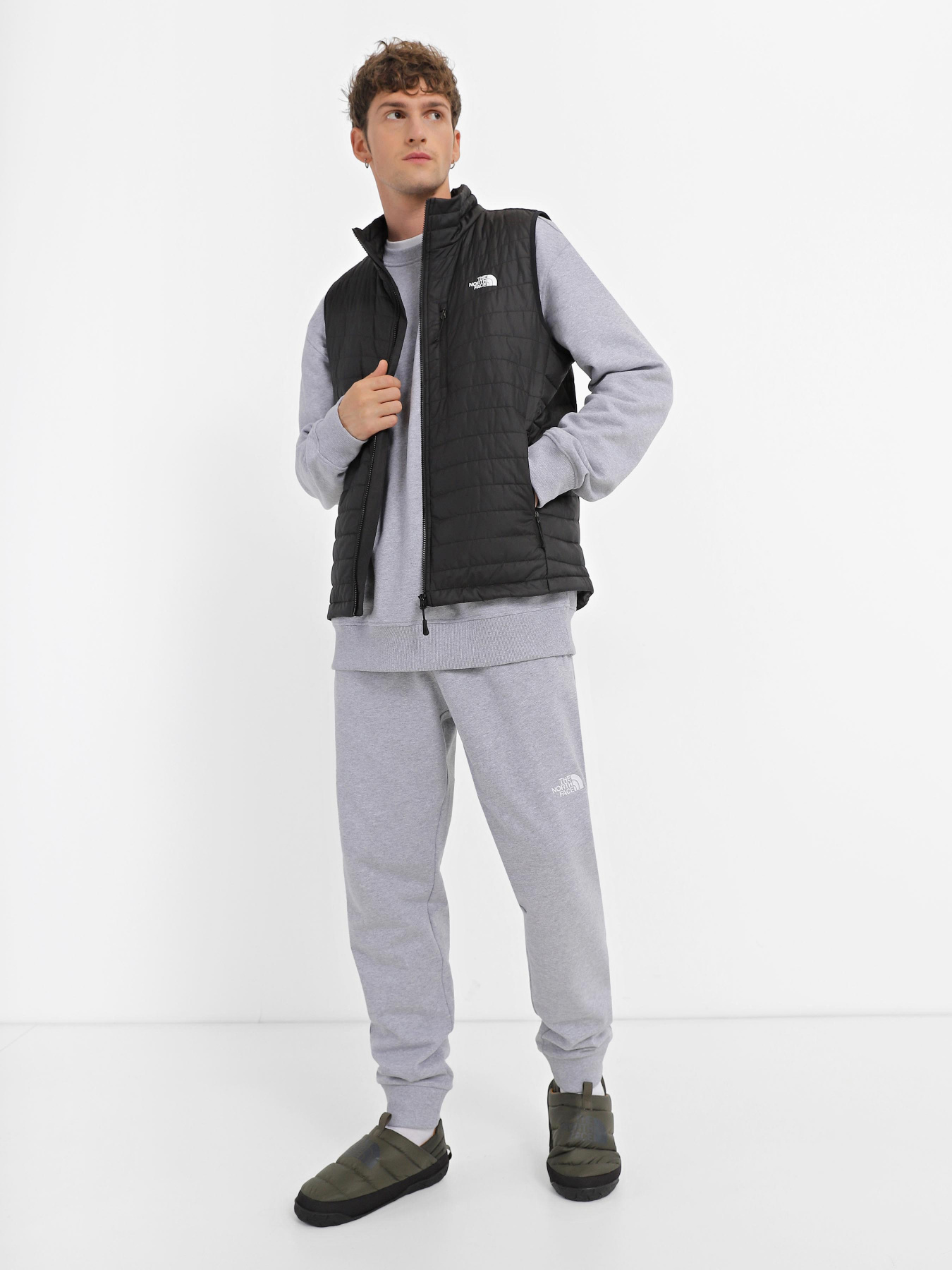 Жилет с утеплителем The North Face Grivola Insulated модель NF0A4MACJK31 Фото