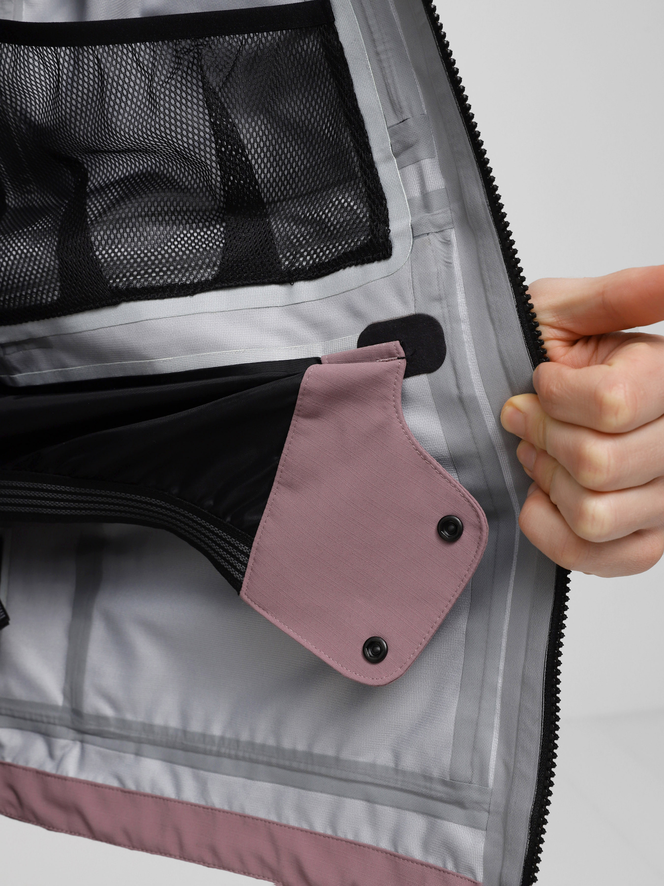 Горнолыжная куртка The North Face Winterjacke модель NF0A82V2KID1 Фото