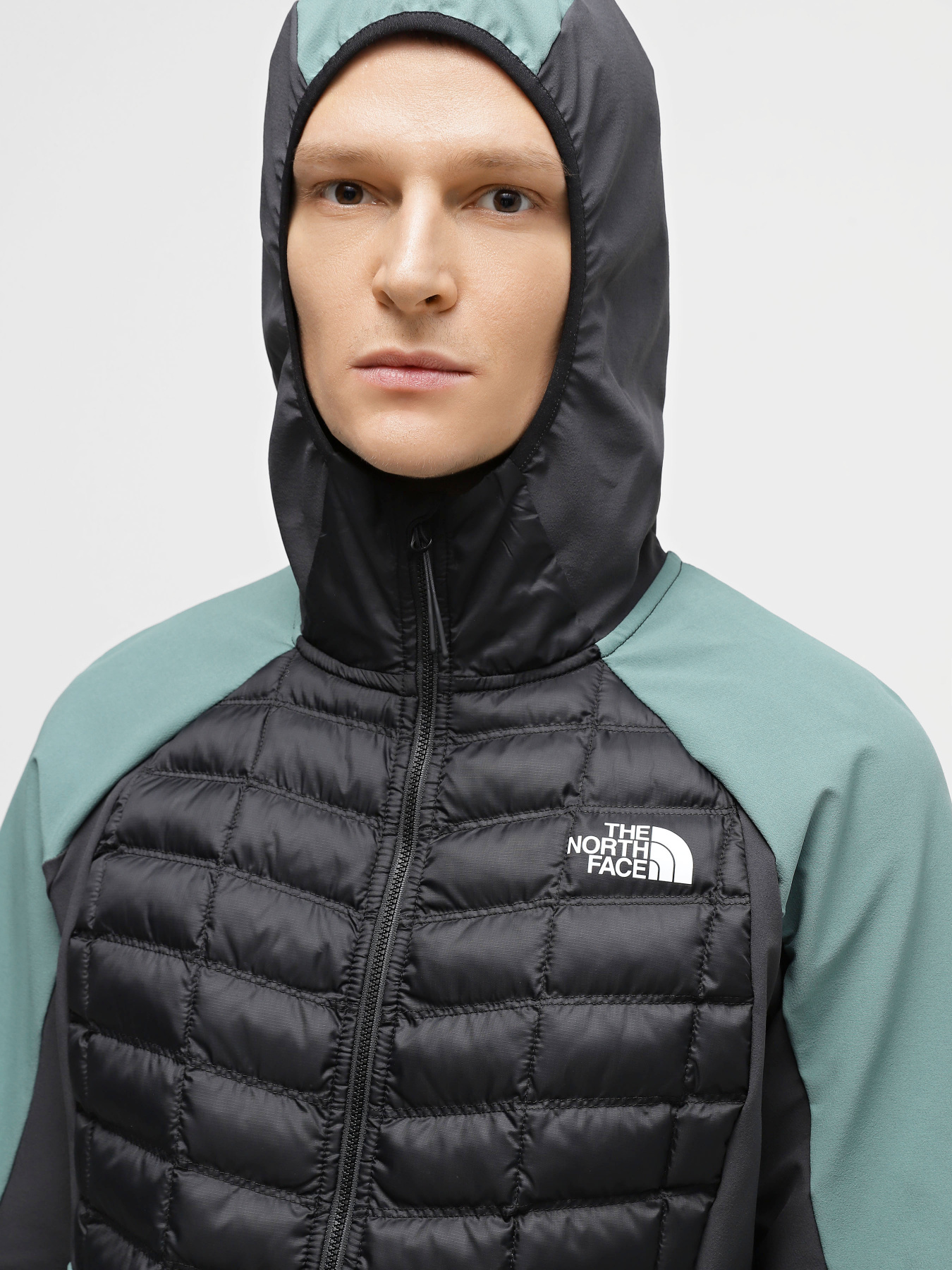 Демісезонна куртка The North Face Hybrid ThermoBall™ модель NF0A857ROTI1 Фото