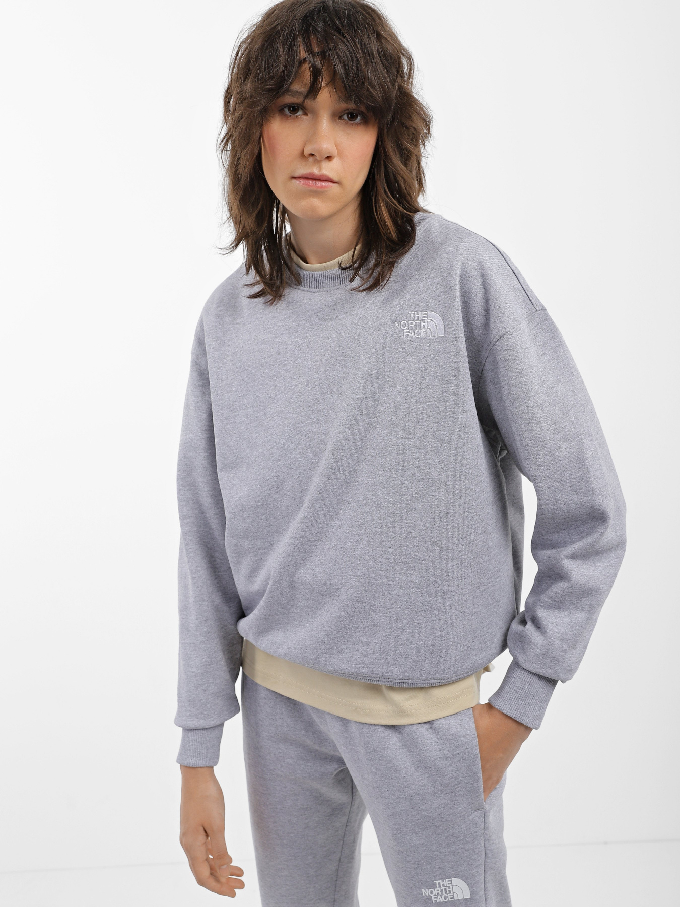 Свитшот The North Face Essential Crew модель NF0A7ZJEDYX1 Фото