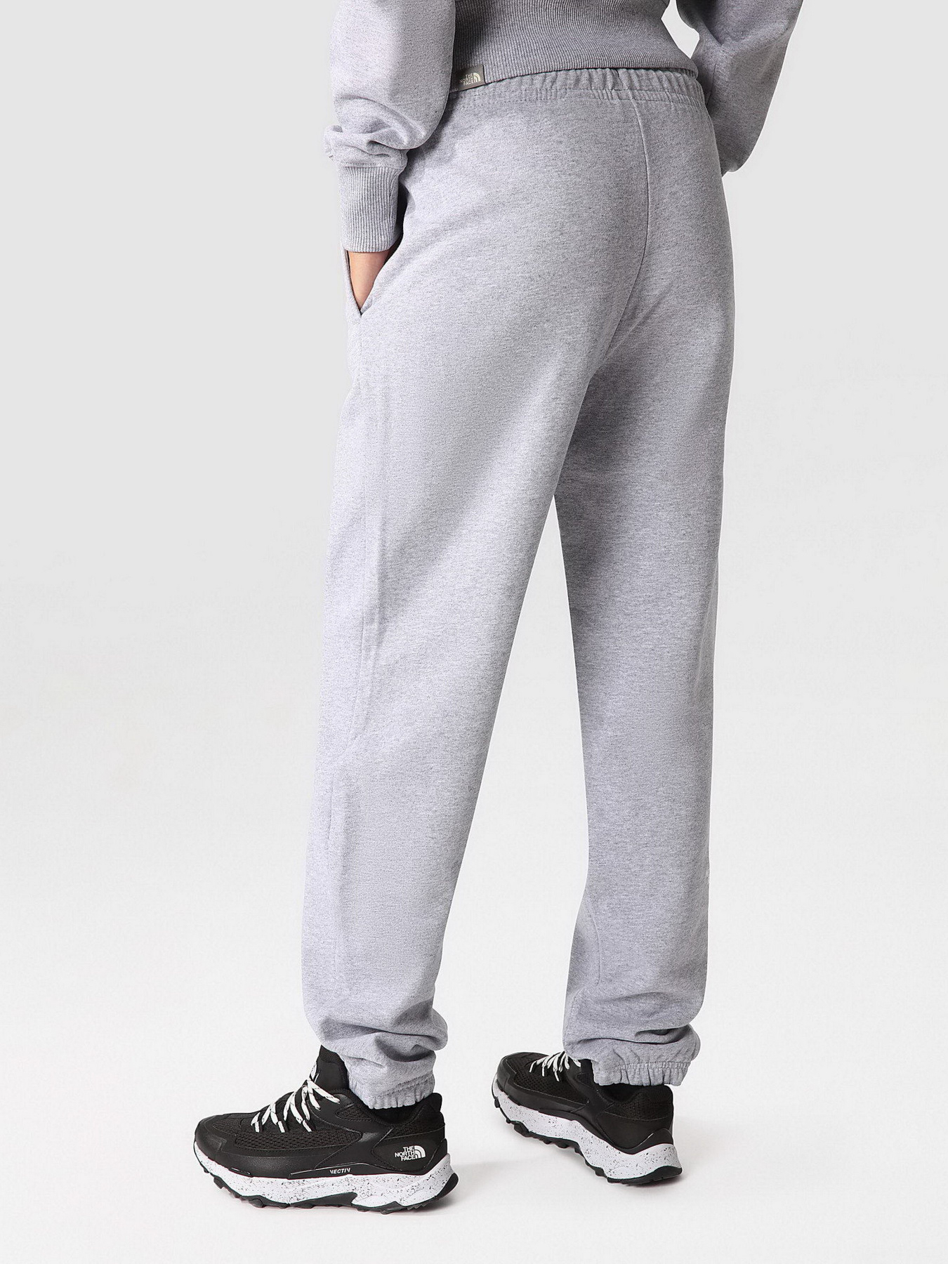 Штаны спортивные The North Face Essential Sweat модель NF0A7ZJFDYX1 Фото