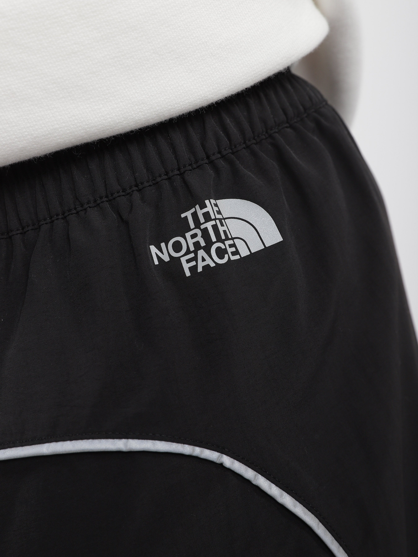 Спортивні штани The North Face Tek Piping Wind модель NF0A84P7JK31 Фото