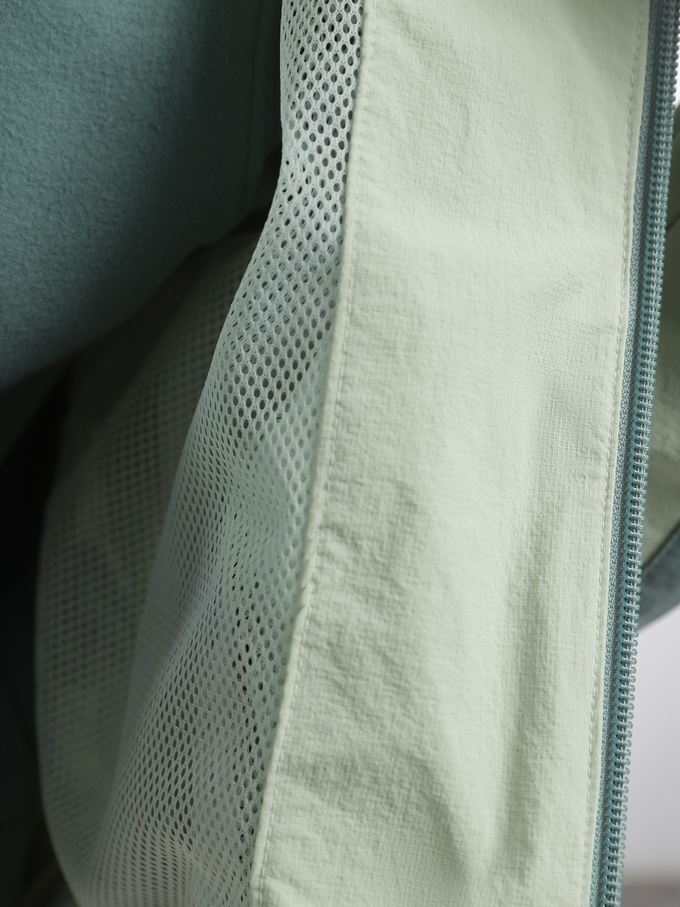 Вітровка The North Face NSE Shell модель NF0A852XKIH1 Фото