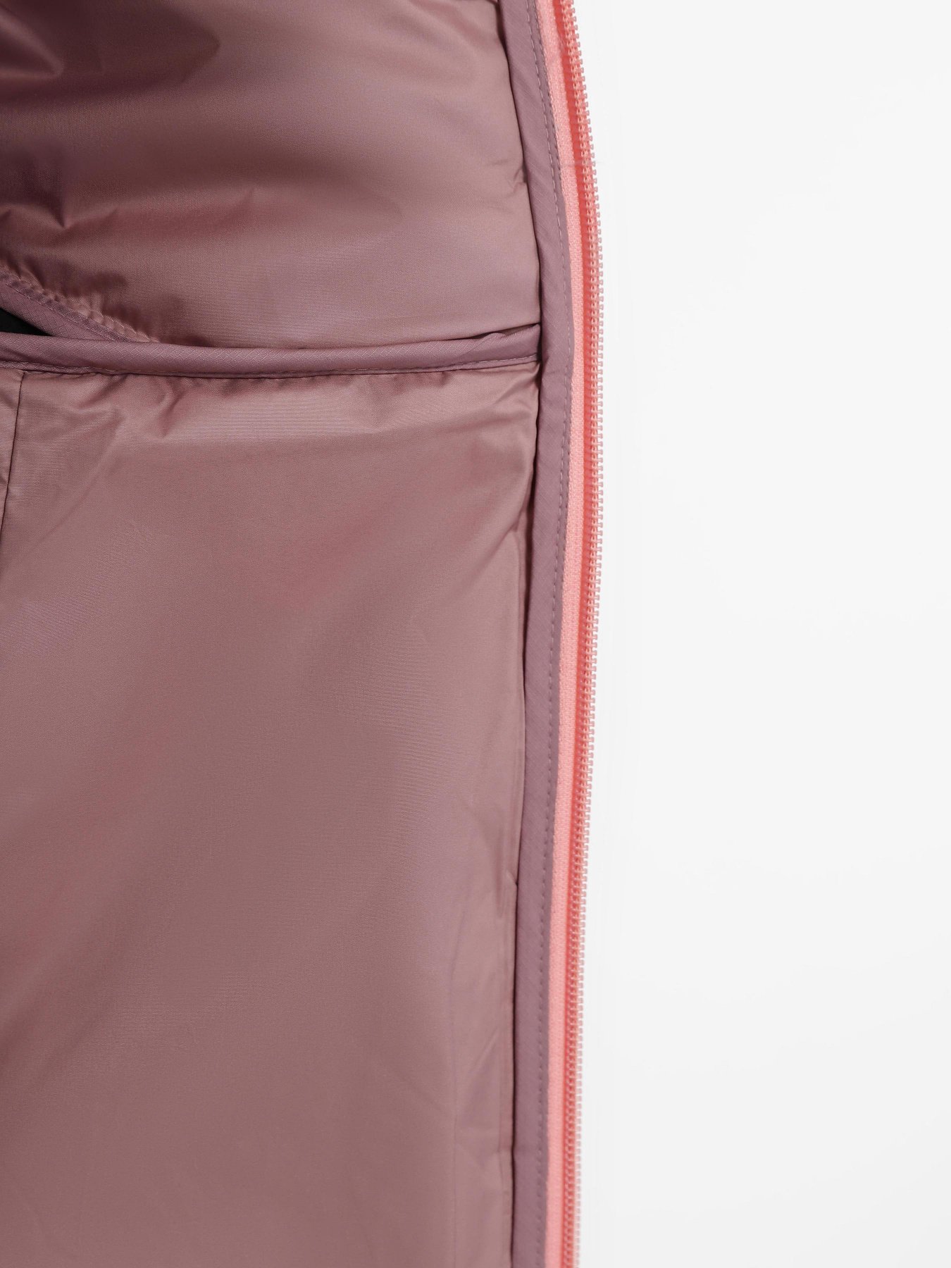 Зимова куртка The North Face Middle Cloud Insulated модель NF0A851UOVB1 Фото