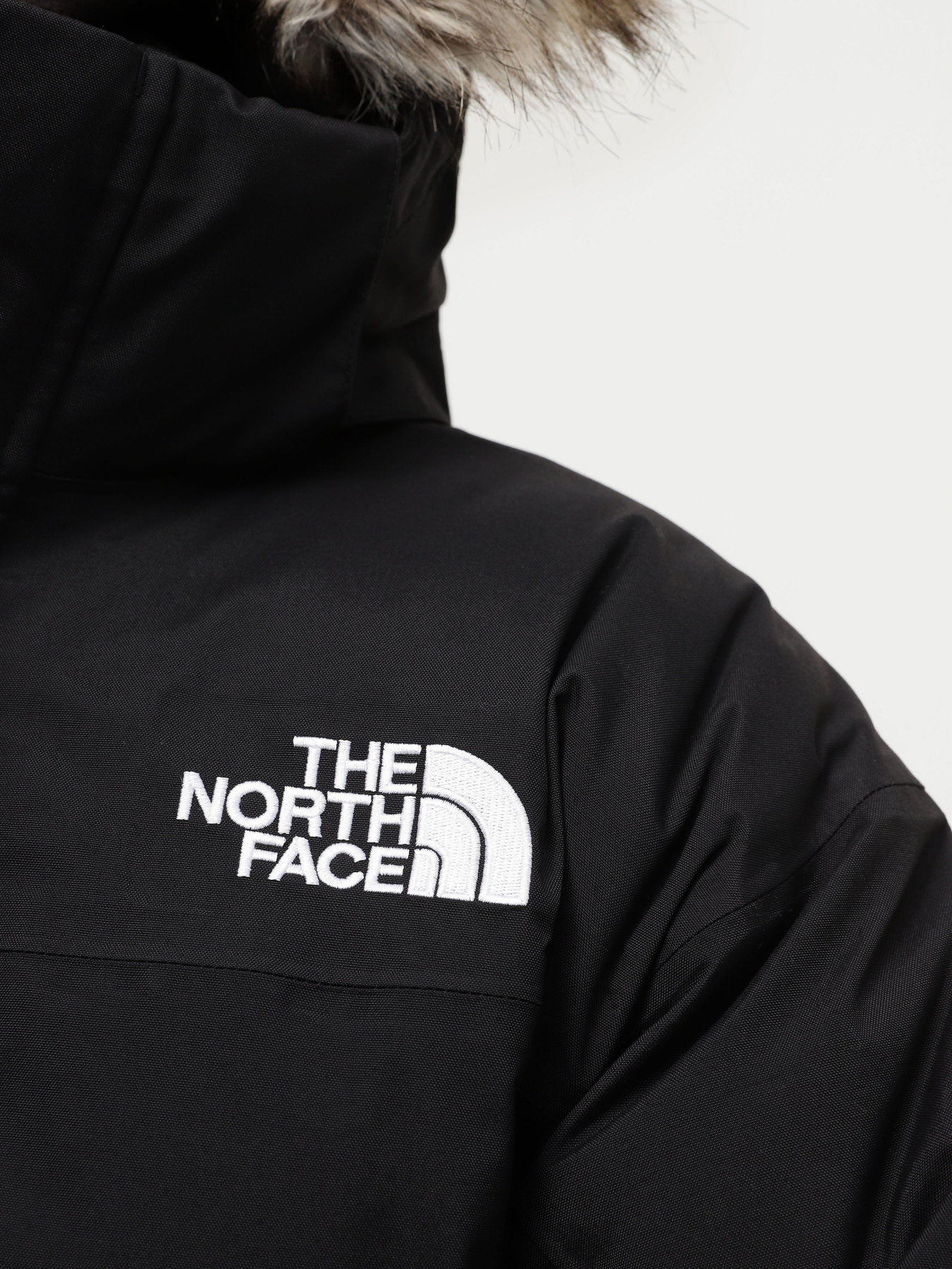 Зимова куртка The North Face Recycled Mcmurdo модель NF0A4M8GJK31 Фото
