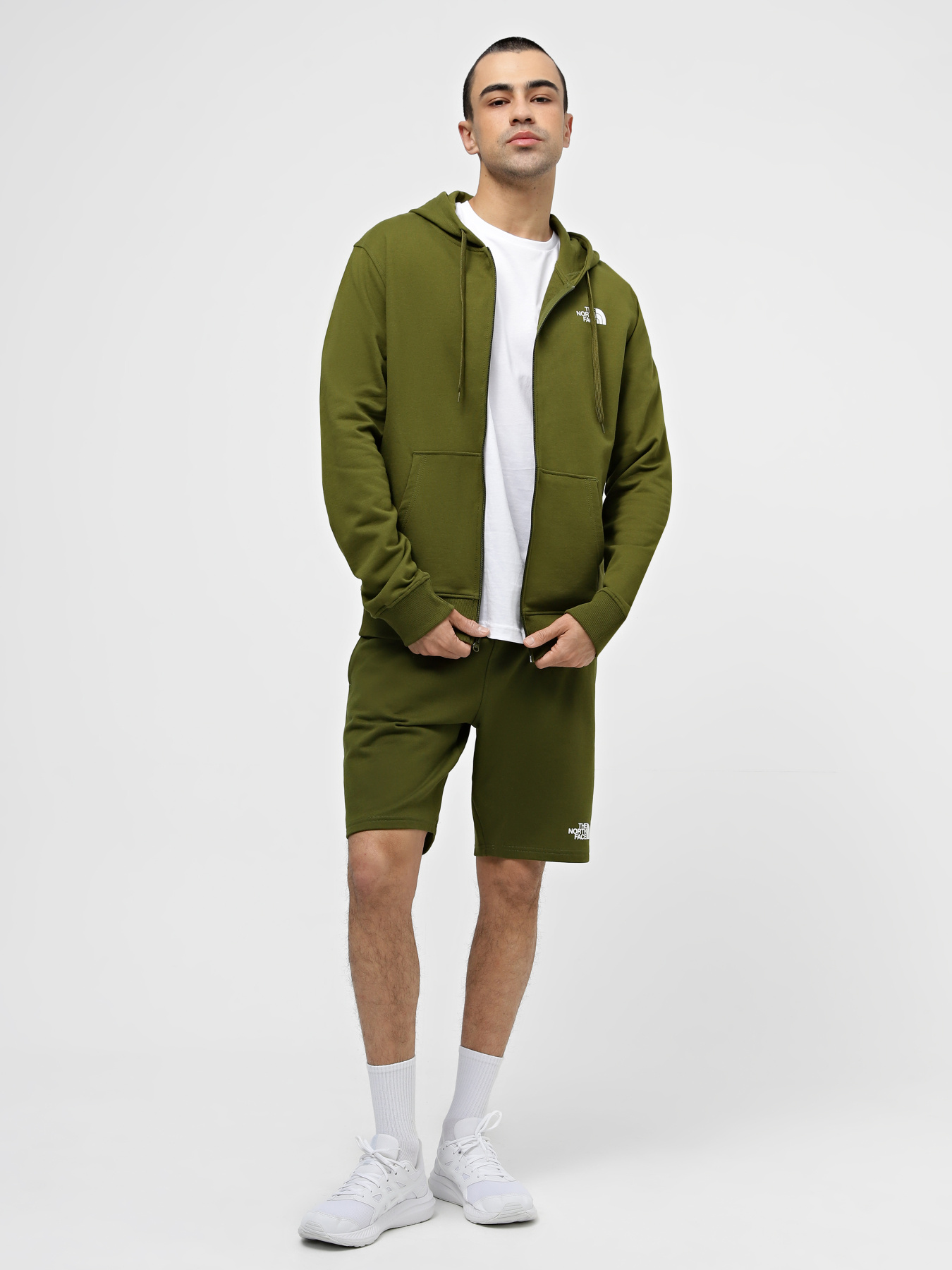 Спортивні шорти The North Face M Standard Short Light-Eu модель NF0A3S4EPIB1 Фото