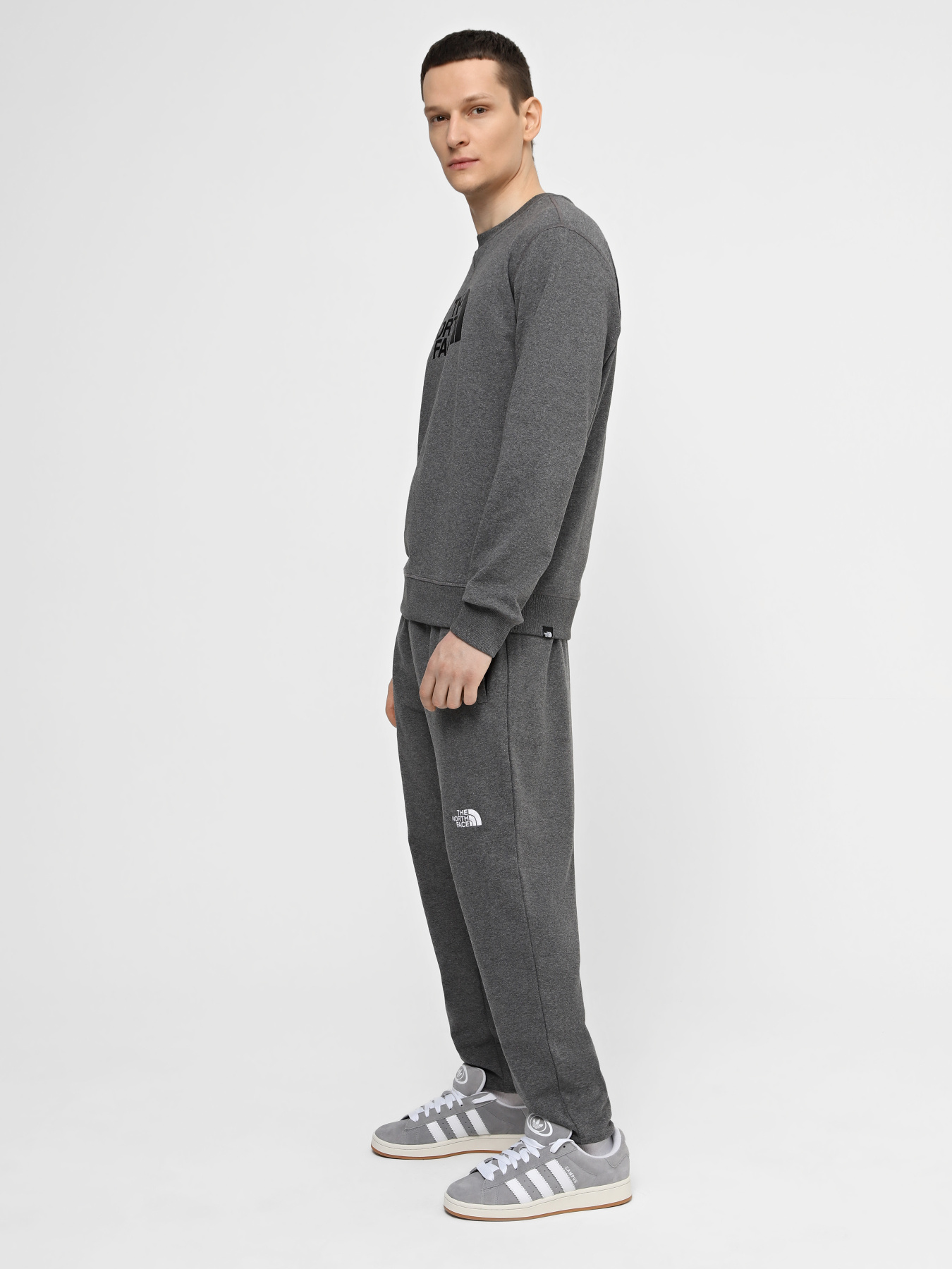 Спортивні штани The North Face M Nse Light Pant модель NF0A4T1FDYY1 Спортивні штани The North Face M Nse Light Pant модель NF0A4T1FDYY1 Фото