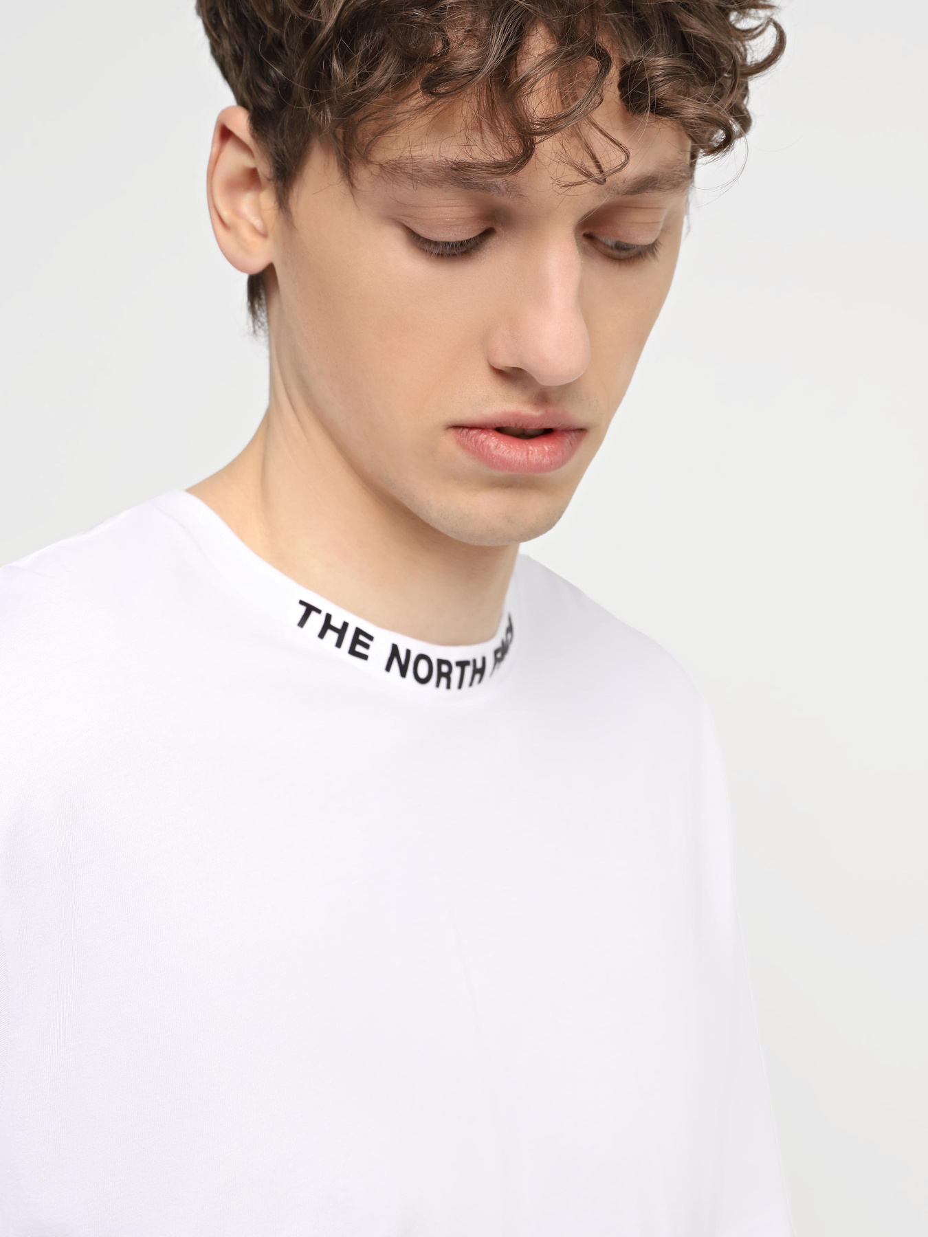 Футболка The North Face Zumu Модель NF0A87DDFN41 Фото