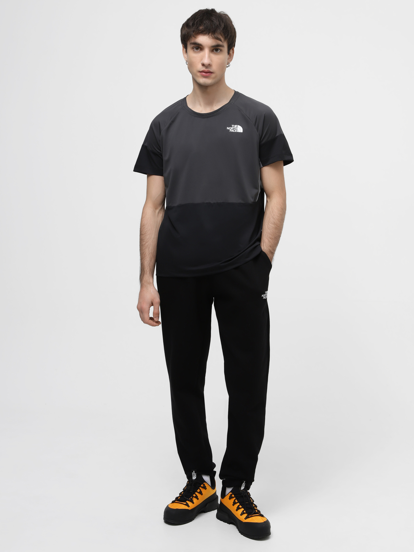 Спортивні штани The North Face Zumu Jogger модель NF0A87DEJK31 Фото