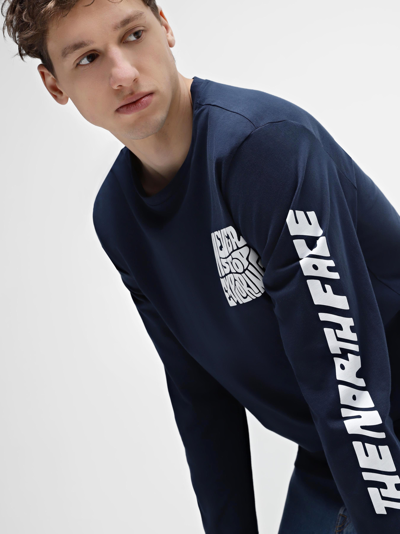 Лонгслів The North Face M Mountain Play L/S Tee модель NF0A87EM8K21 Фото