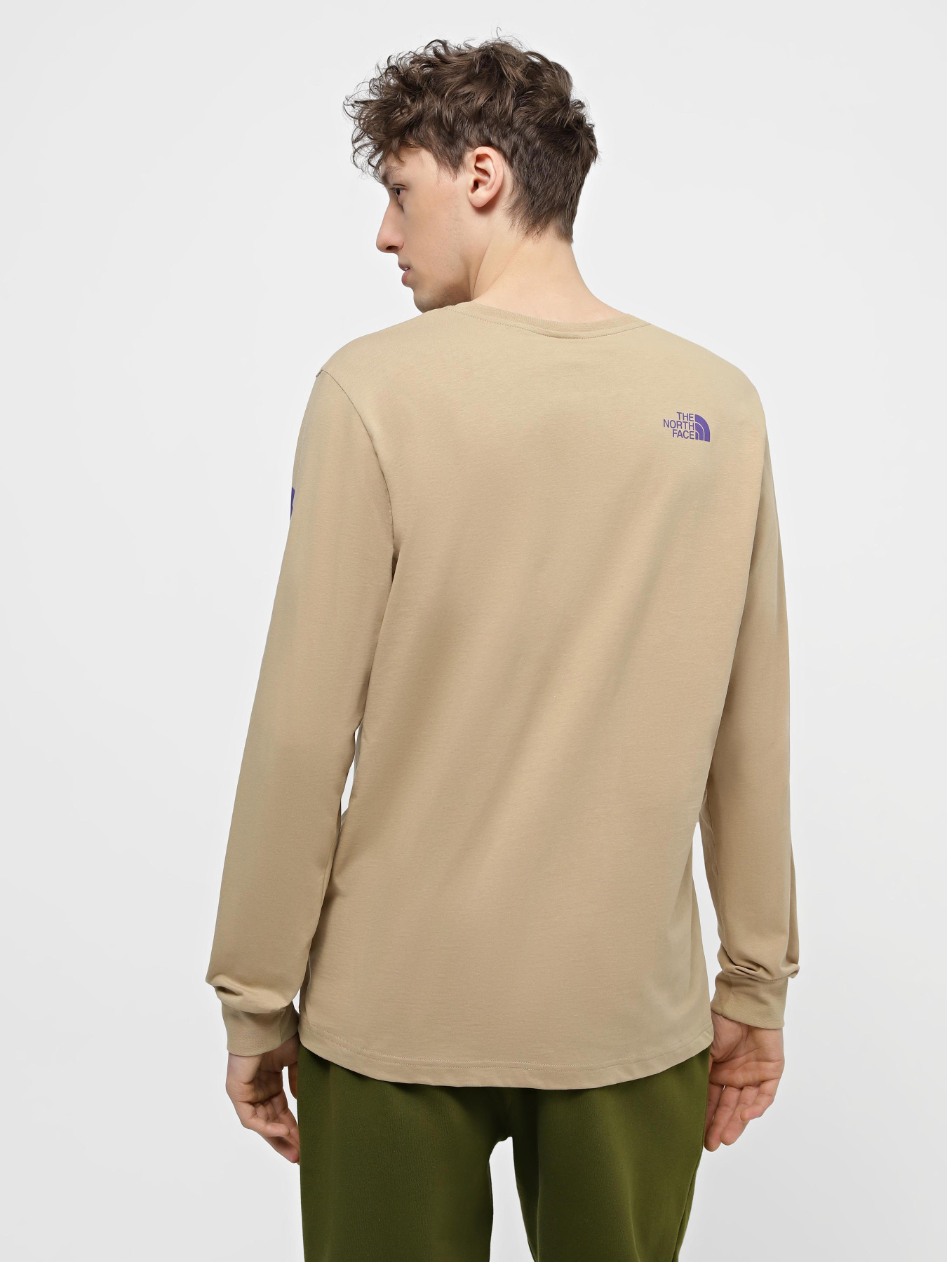 Лонгслів The North Face M Mountain Play L/S Tee модель NF0A87EMLK51 Фото