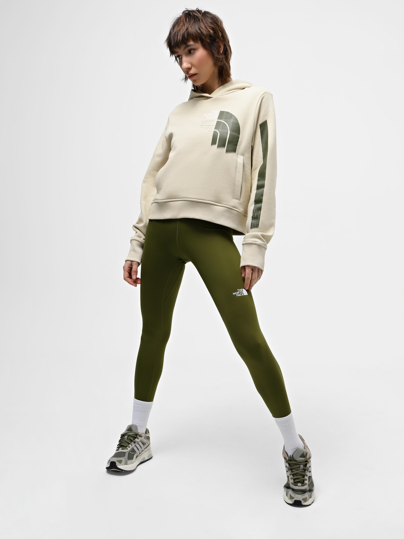 Худі The North Face W Graphic Hoodie 3 модель NF0A87EX3X41 Фото