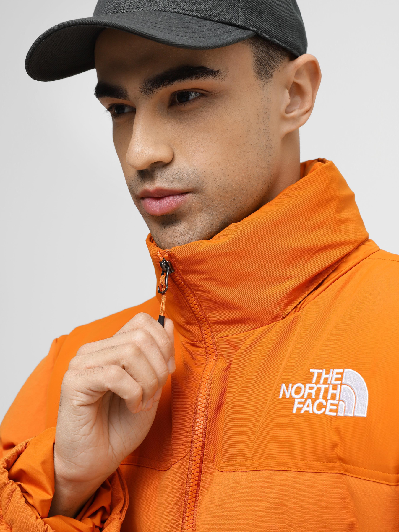 Демісезонна куртка The North Face ’92 Ripstop Nuptse Jacket модель NF0A86ZQPCO1 Фото