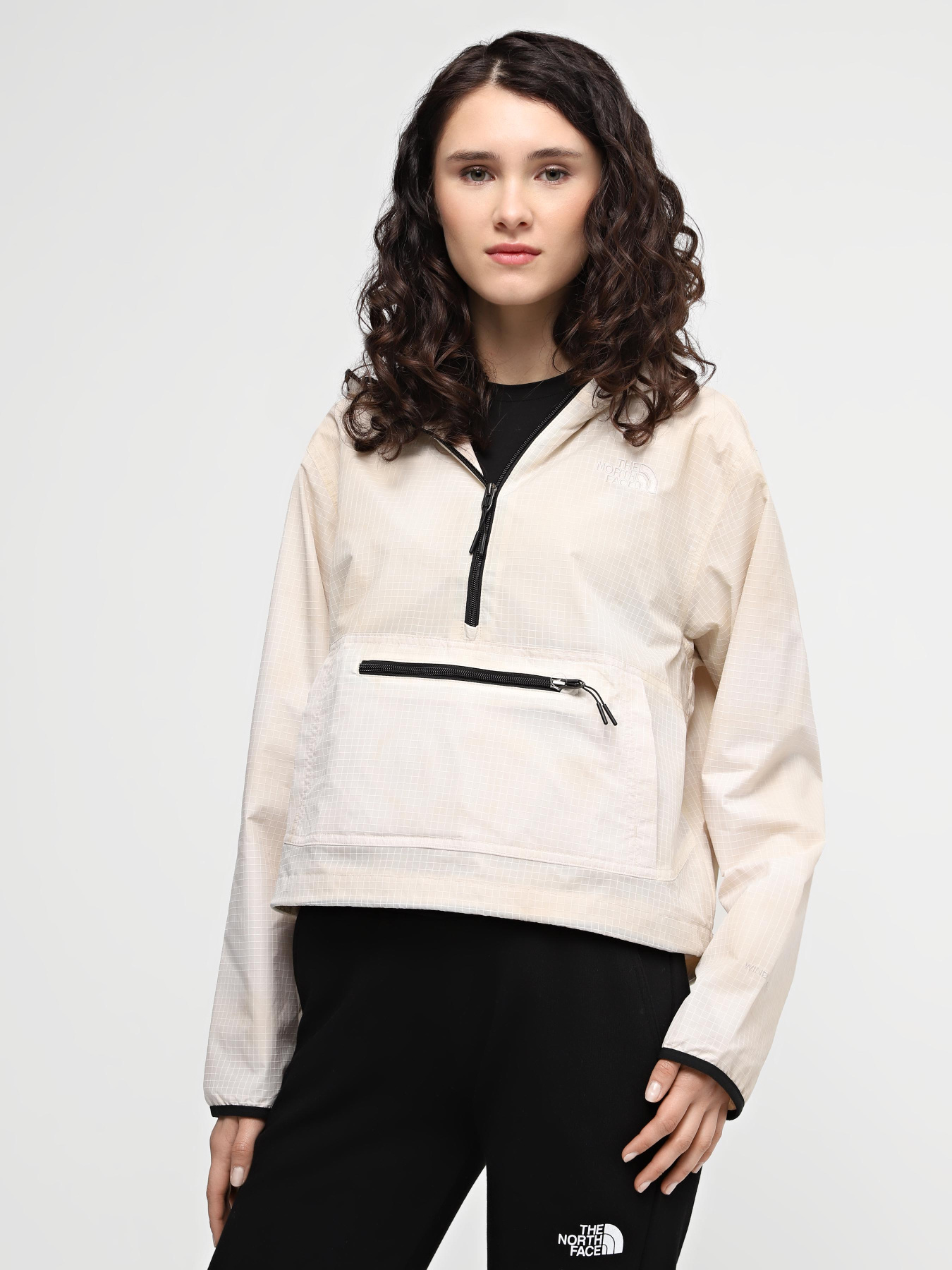 Ветровка The North Face W Natural Dye Wind Jacket модель NF0A871JXIA1 Ветровка The North Face W Natural Dye Wind Jacket модель NF0A871JXIA1 Фото