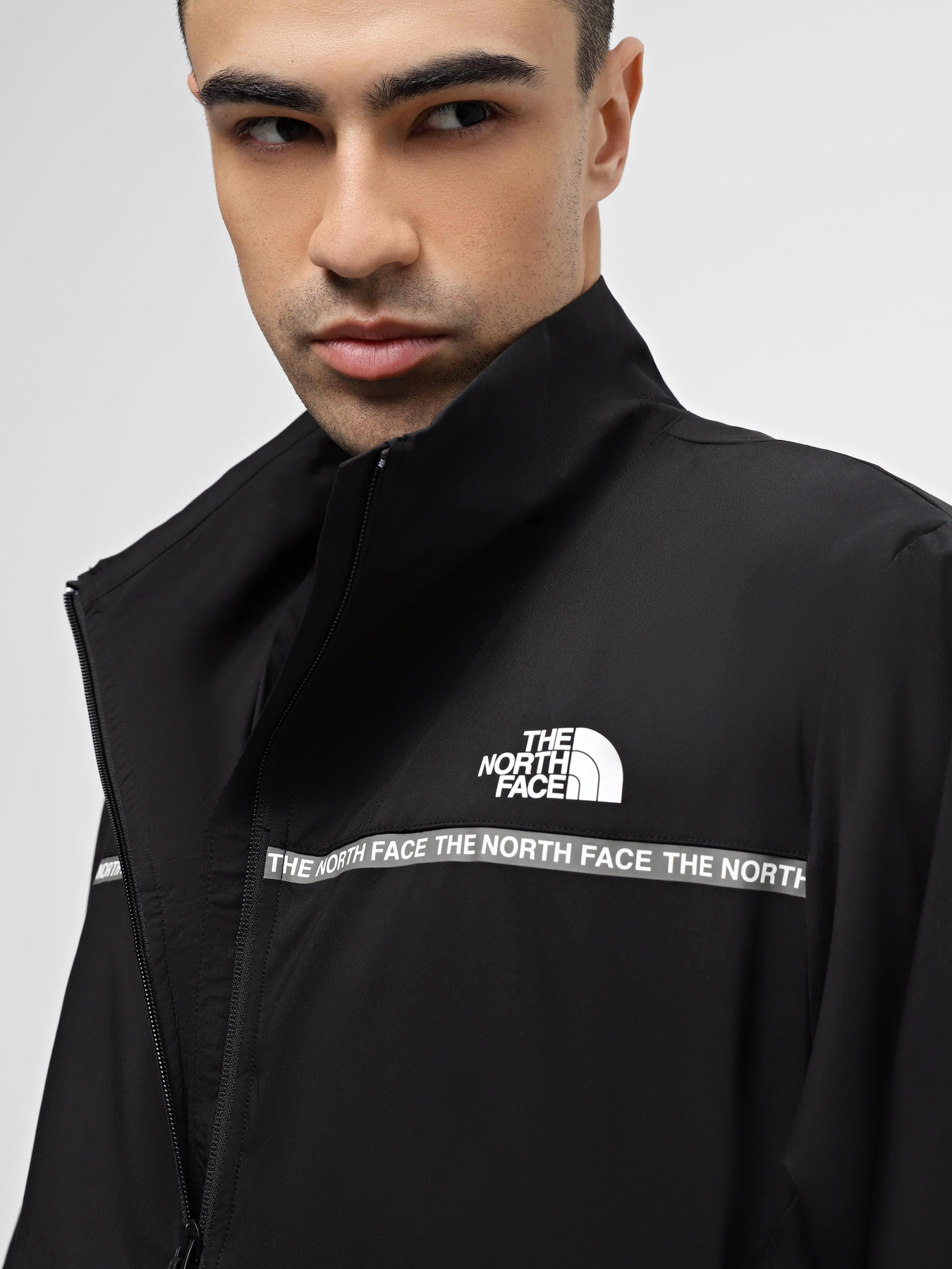 Вітровка The North Face Zumu Jacket модель NF0A8796JK31 Фото