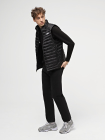 Жилет з утеплювачем The North Face M Huila Synthetic Vest модель NF0A85AFJK31 Фото