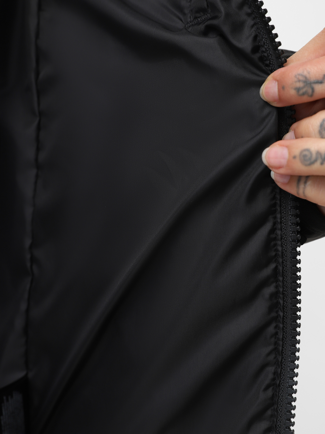 Демісезонна куртка The North Face W Huila Synthetic Jacket модель NF0A85AGJK31 Фото