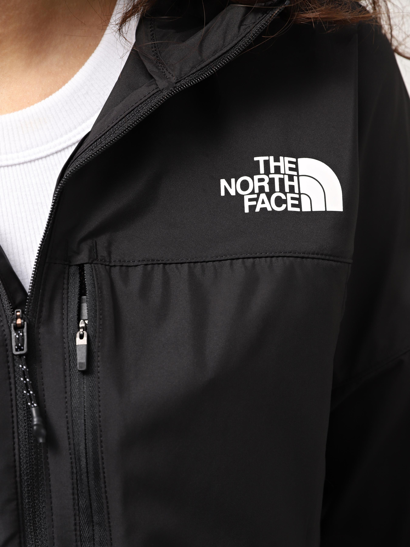 Вітровка The North Face W Higher Run Wind Jacket модель NF0A8720JK31 Фото