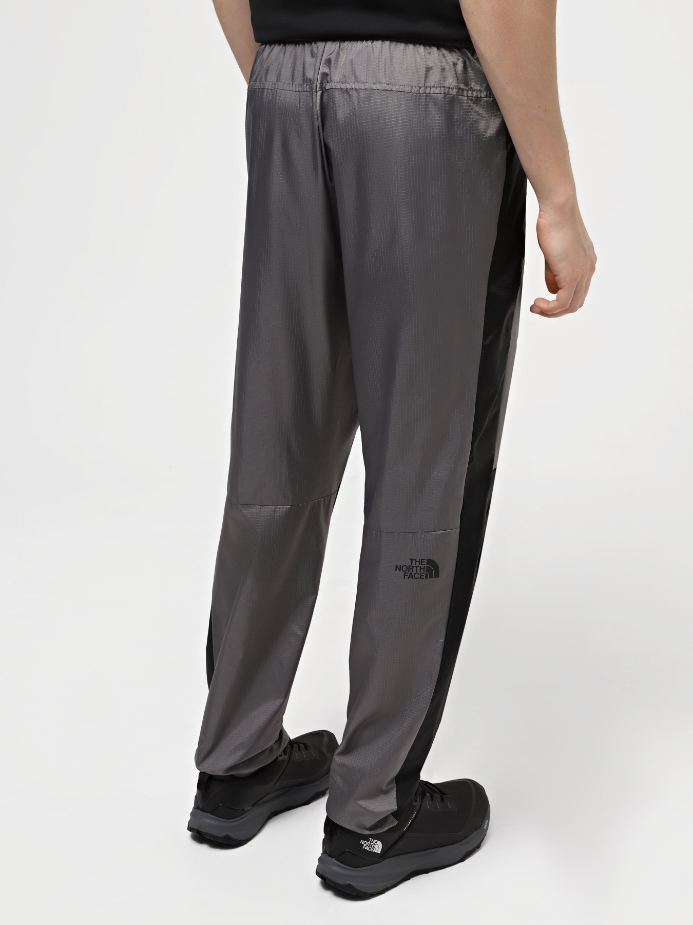 Брюки повседневные The North Face M Wind Shell Pant модель NF0A879QRPI1 Фото
