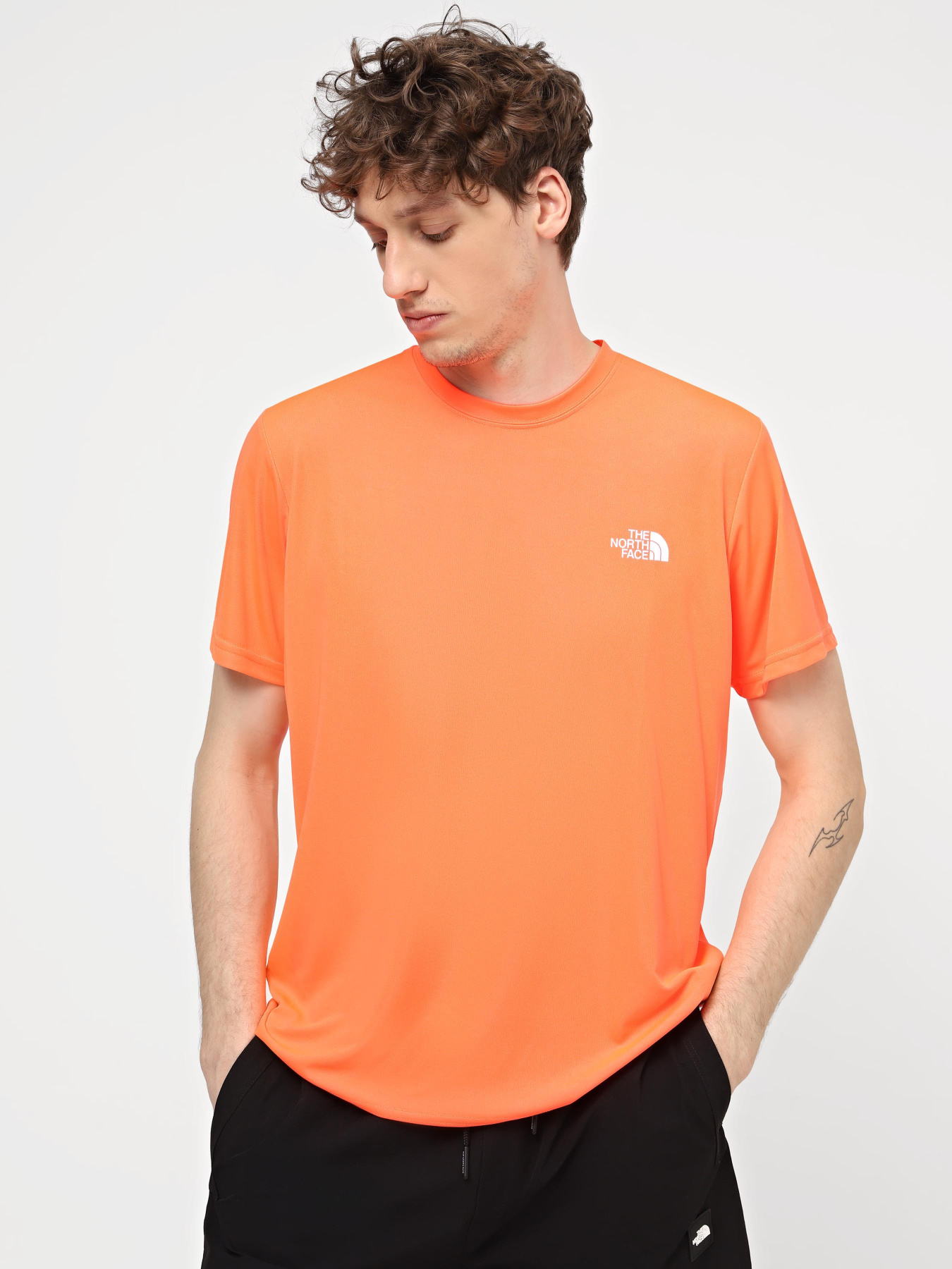 Футболка The North Face M Reaxion Red Box Tee - Eu модель NF0A4CDWQI41 Фото