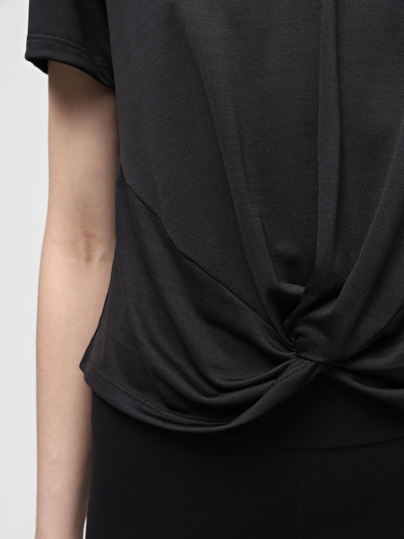 Футболка The North Face W Foundation Crop Tee - Eu модель NF0A824IKX71 Фото