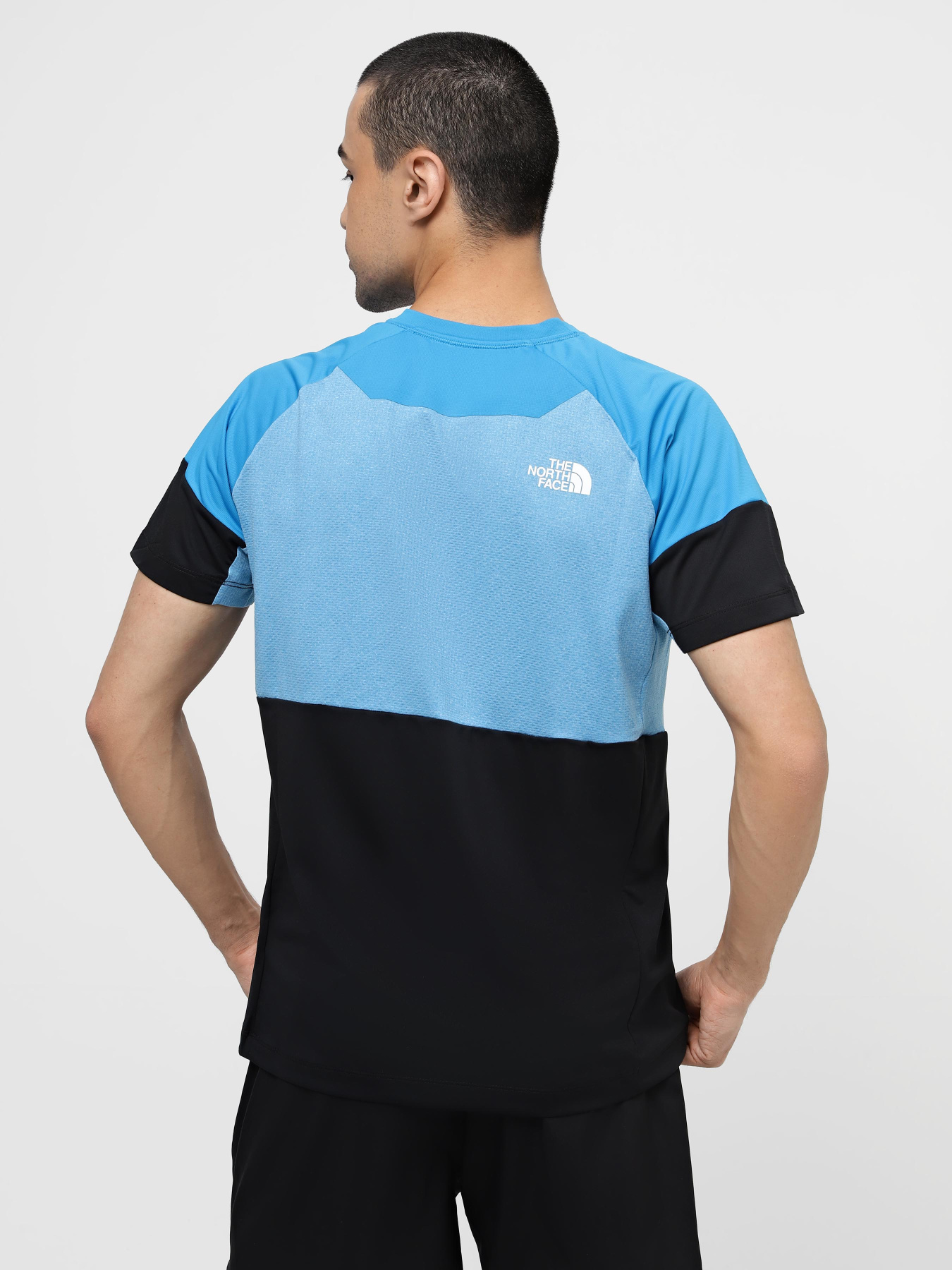 Футболка The North Face Bolt Tech Tee модель NF0A825GWIJ1 Футболка The North Face Bolt Tech Tee модель NF0A825GWIJ1 Фото