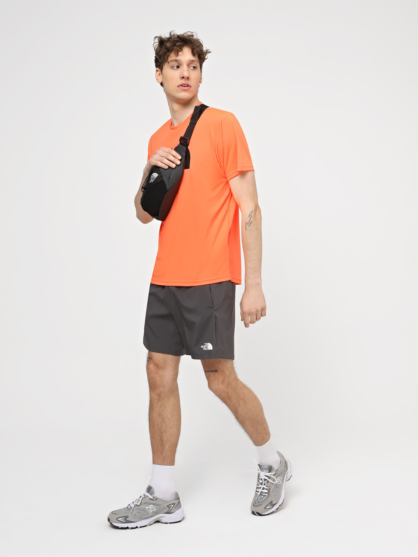 Спортивні шорти The North Face M Ma Woven Short Graphic модель NF0A87JNWUO1 Фото