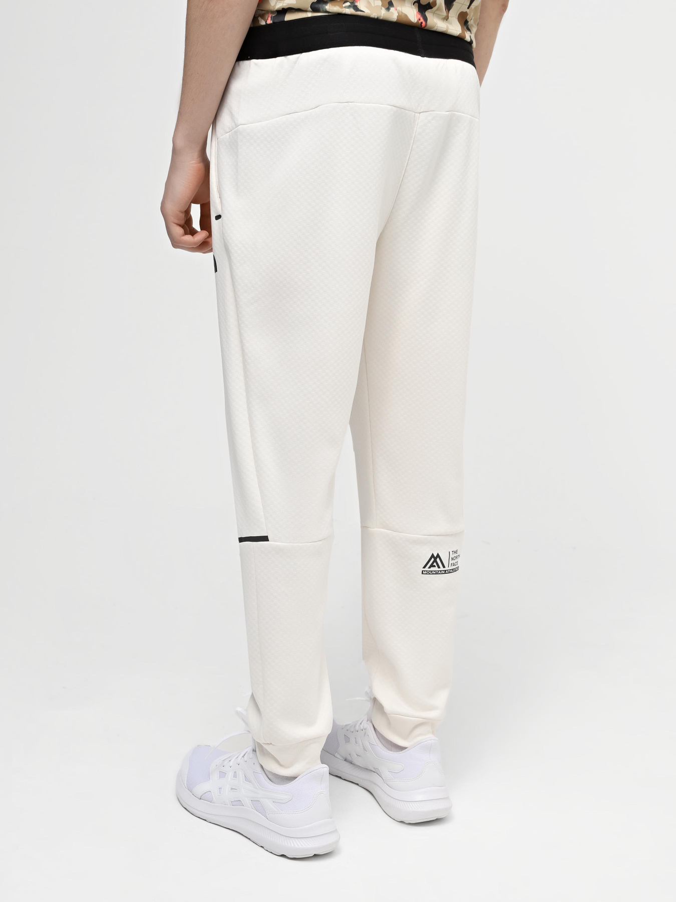 Штаны спортивные The North Face M Ma Lab Jogger модель NF0A88F6QMO1 Фото