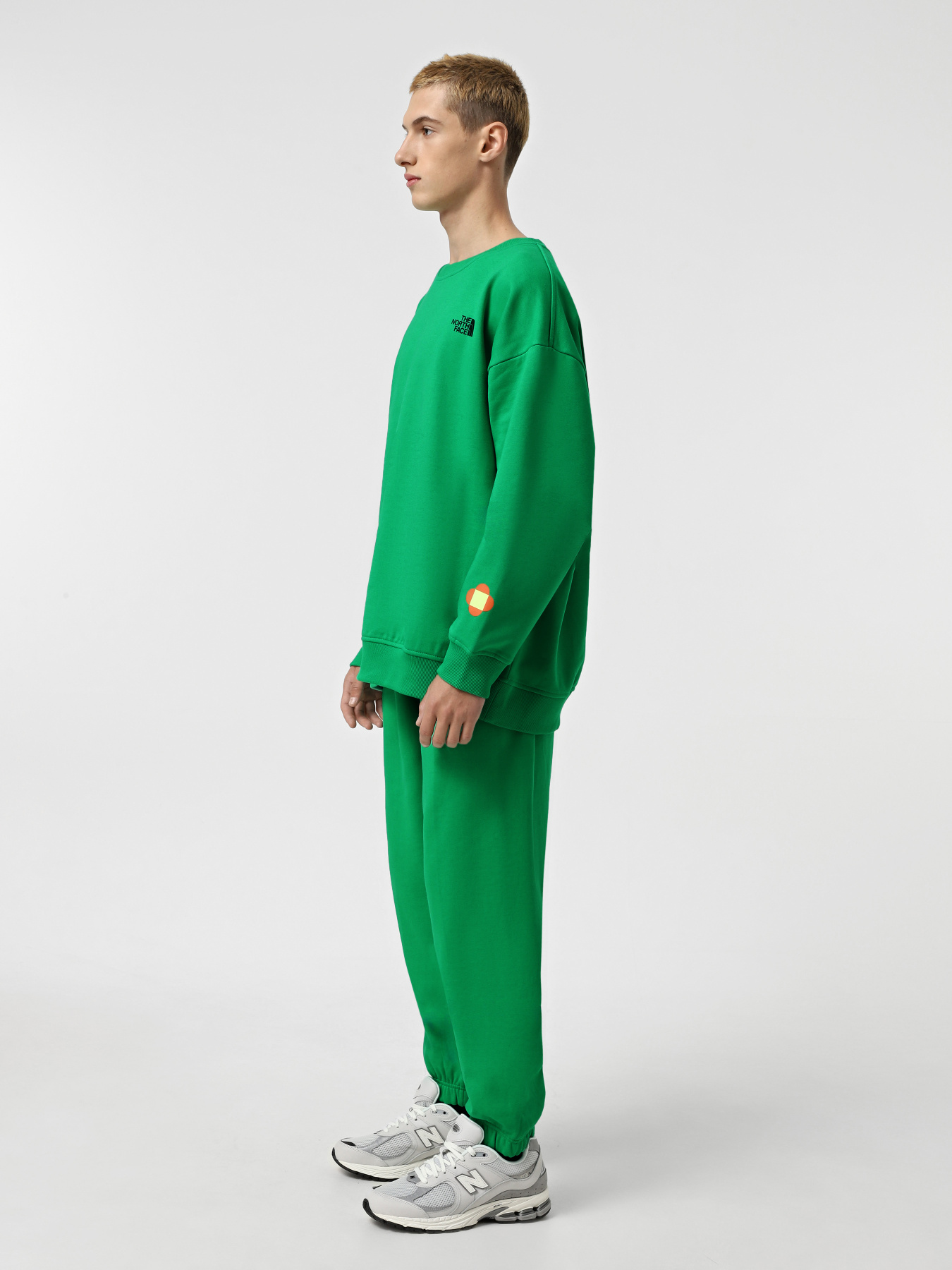 Свитшот The North Face x Yinka Ilori Graphic модель NF0A89C5PO81 Фото