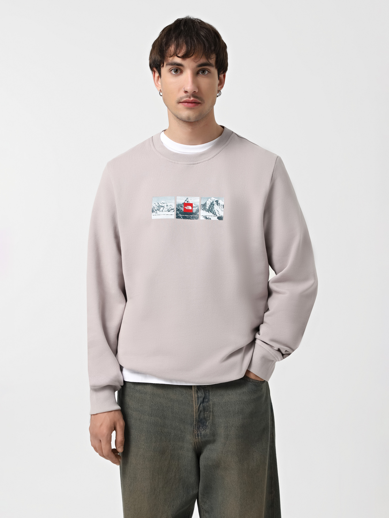 Свитшот The North Face Crew Expedition System Graphic модель NF0A89DD1OA1 Свитшот The North Face Crew Expedition System Graphic модель NF0A89DD1OA1 Фото