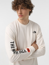 Лонгслив The North Face Varsity Graphic модель NF0A89DHQLI1 Фото