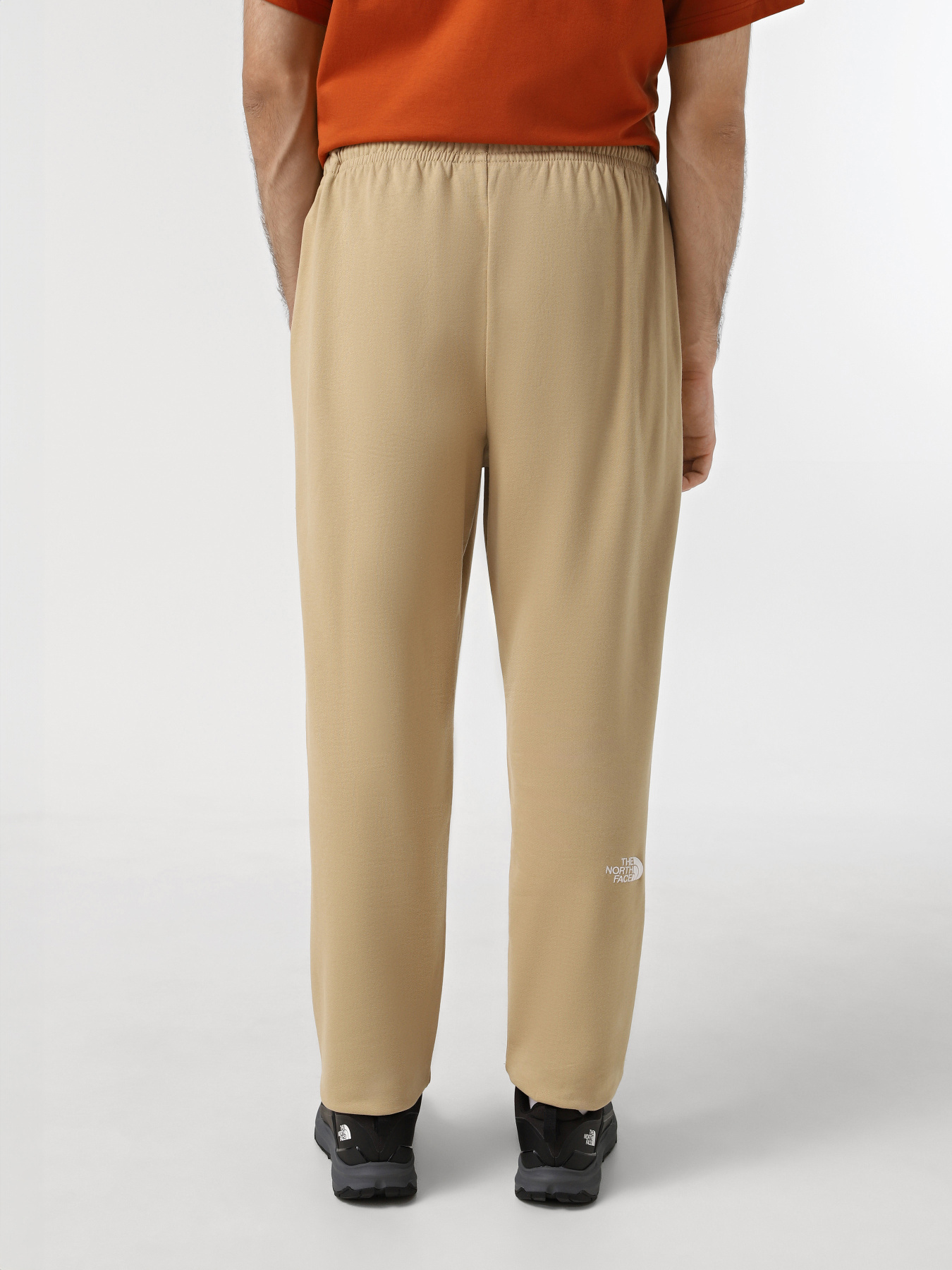 Джоггеры The North Face Essential модель NF0A8A6JLK51 Джоггеры The North Face Essential модель NF0A8A6JLK51 Фото