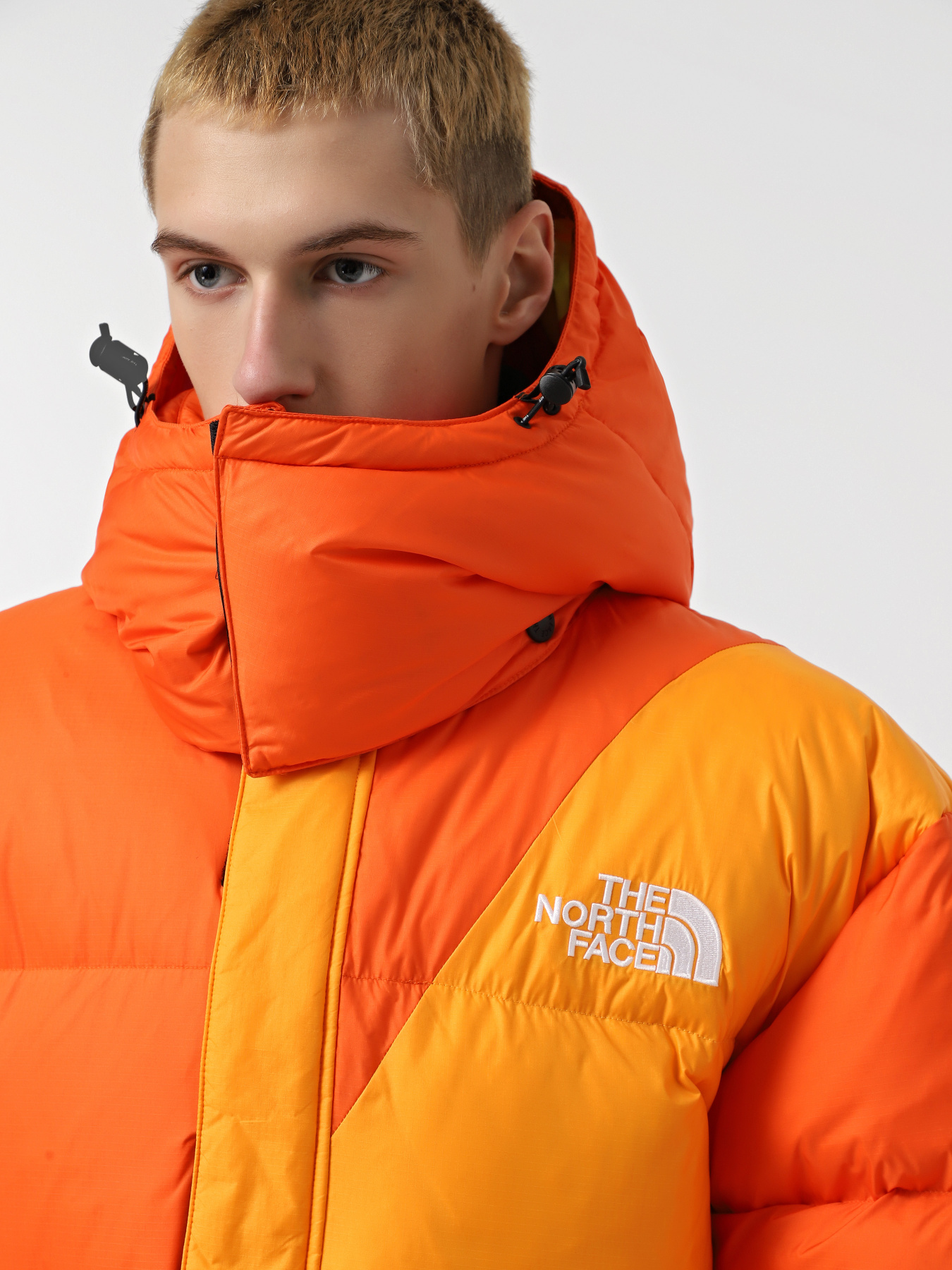 Пуховик The North Face x Yinka Ilori Down Puffer модель NF0A89GD0IH1 Фото